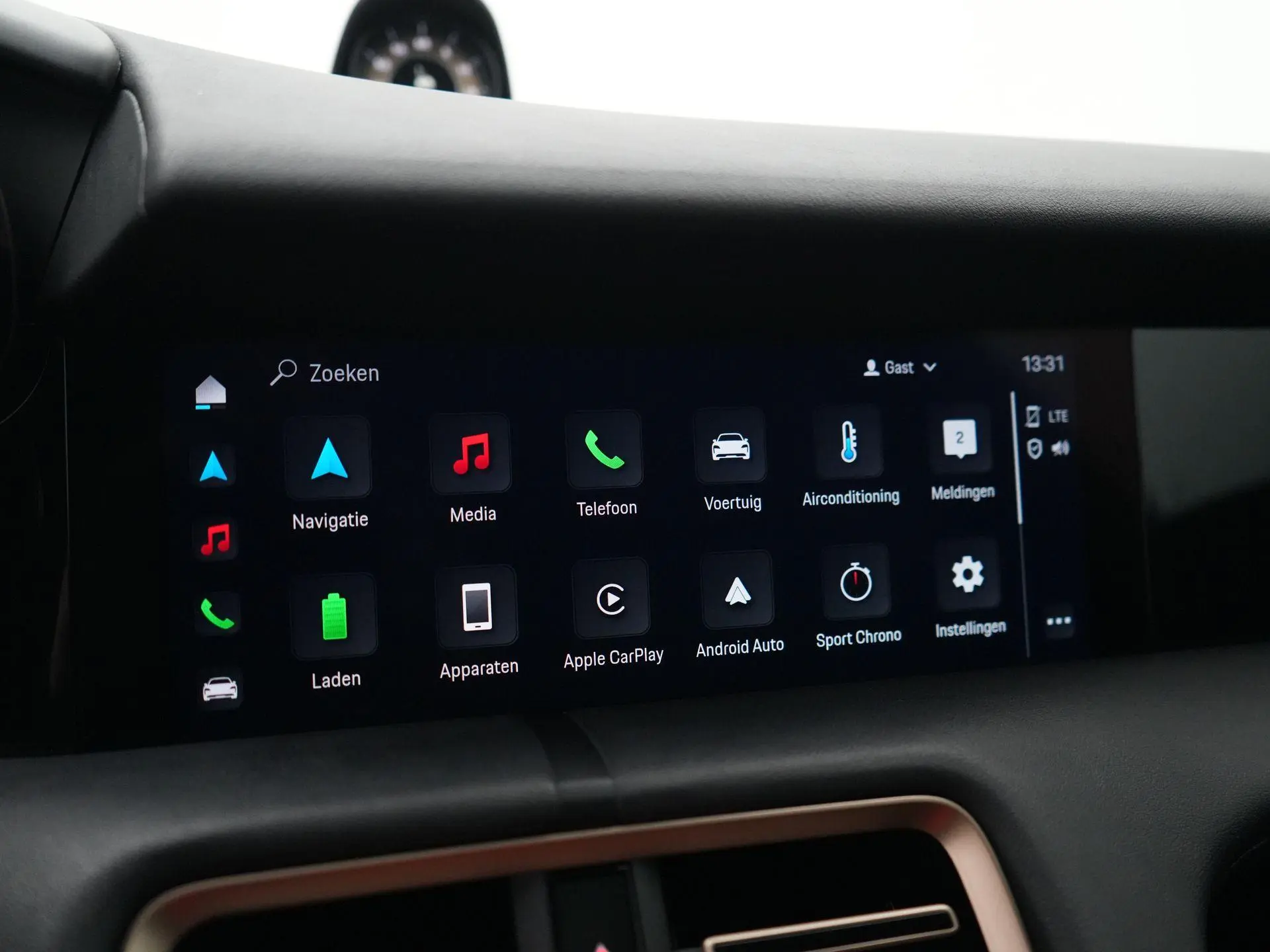 Taycan Cross Turismo 4