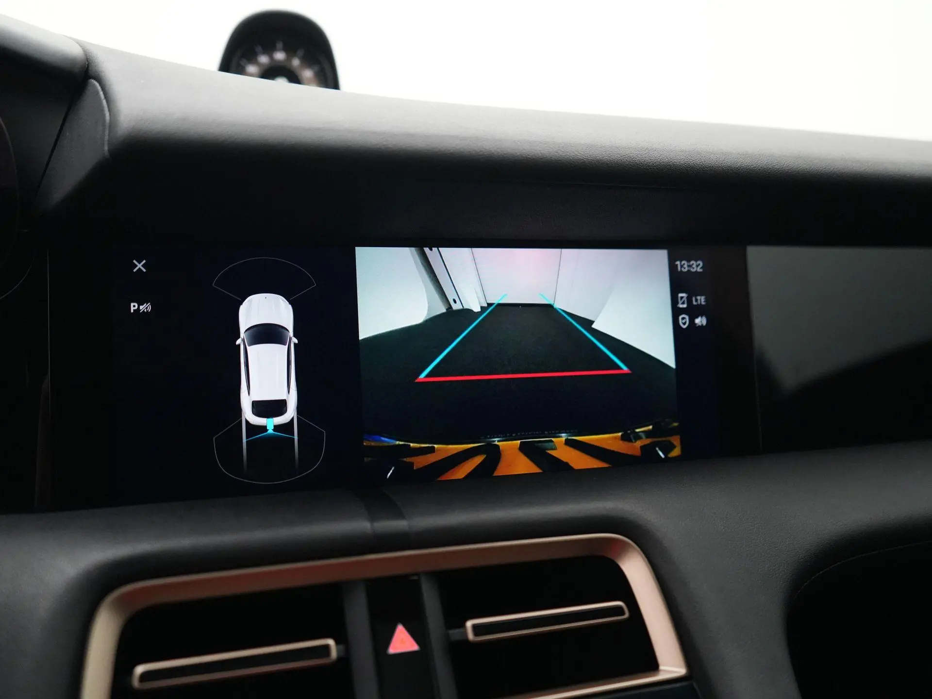 Taycan Cross Turismo 4