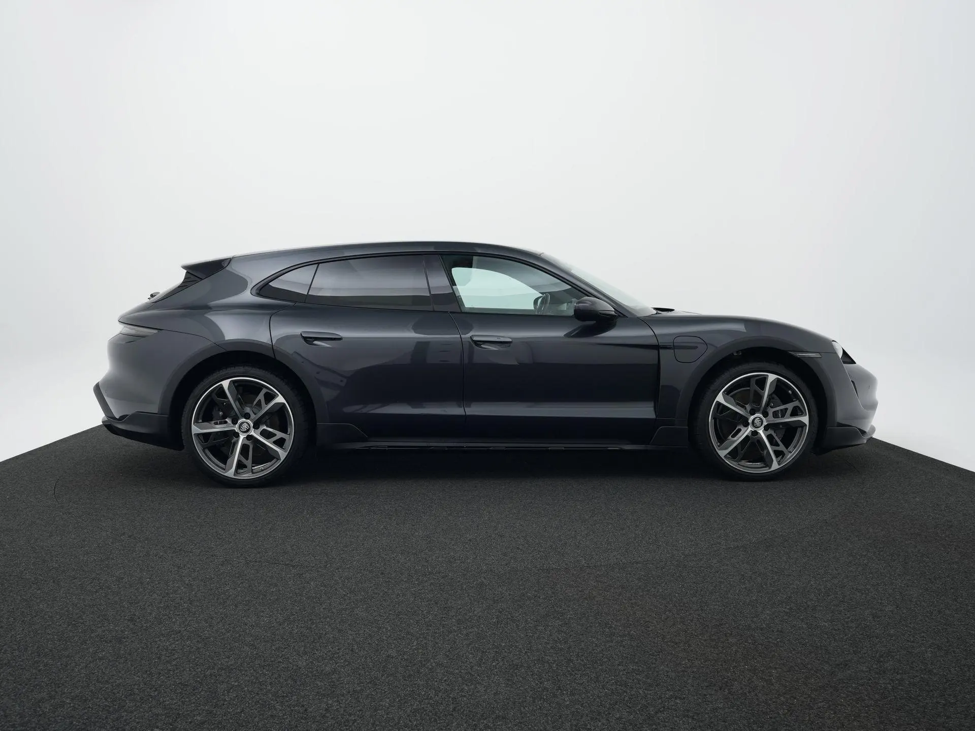 Taycan Cross Turismo 4