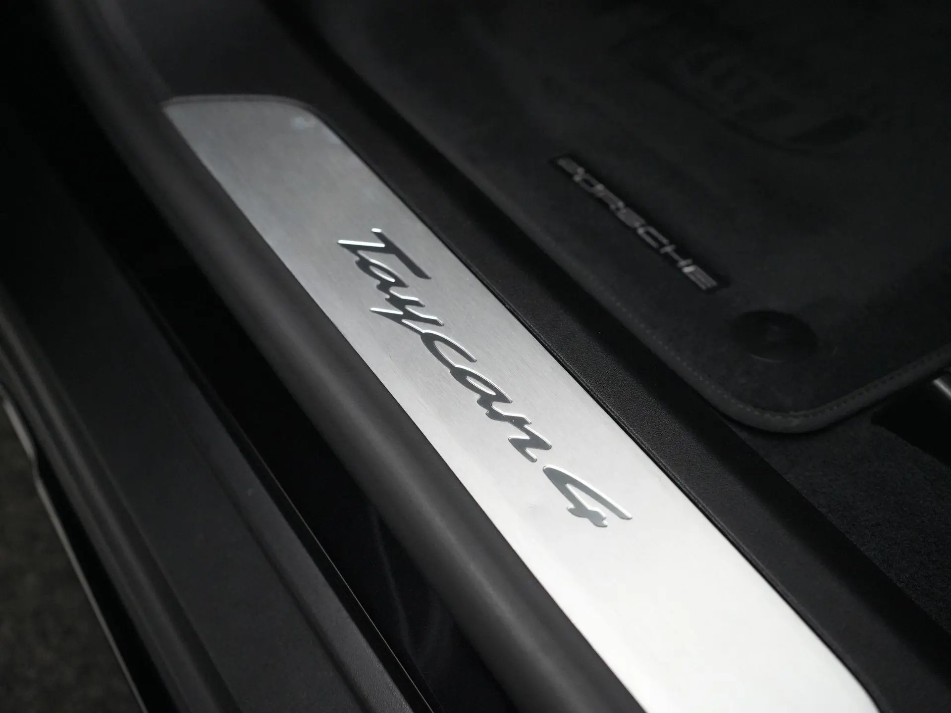 Taycan 4 Cross Turismo