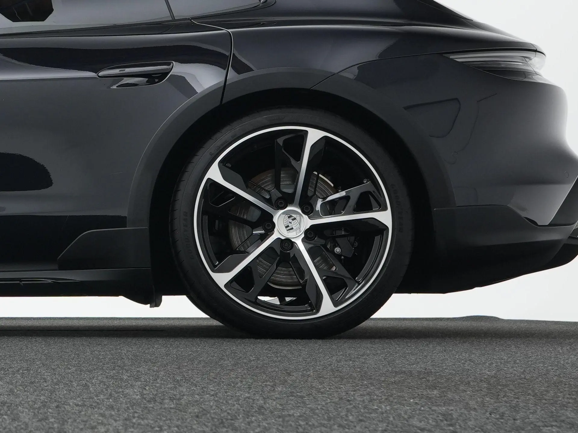 Taycan 4 Cross Turismo