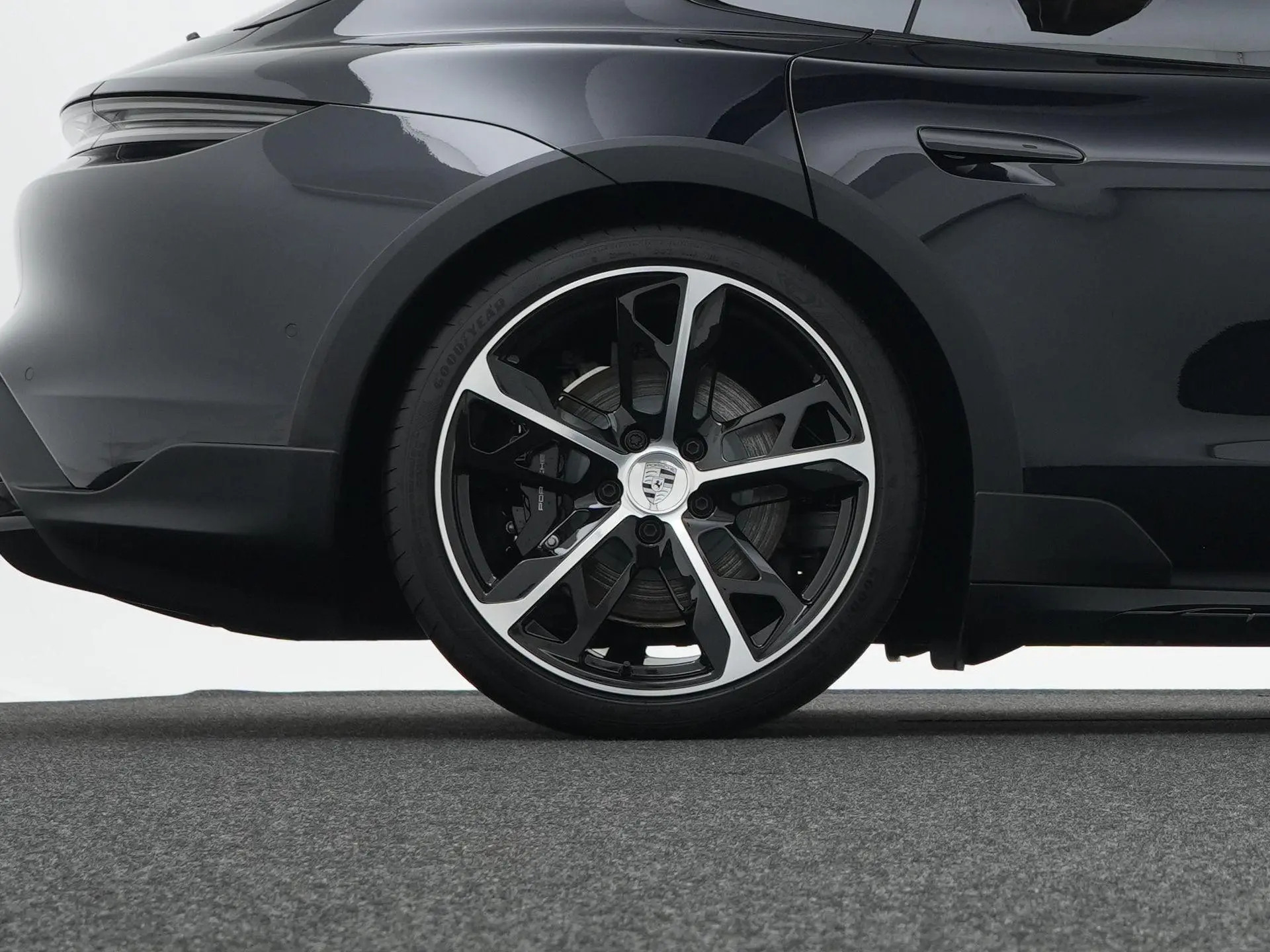 Taycan 4 Cross Turismo