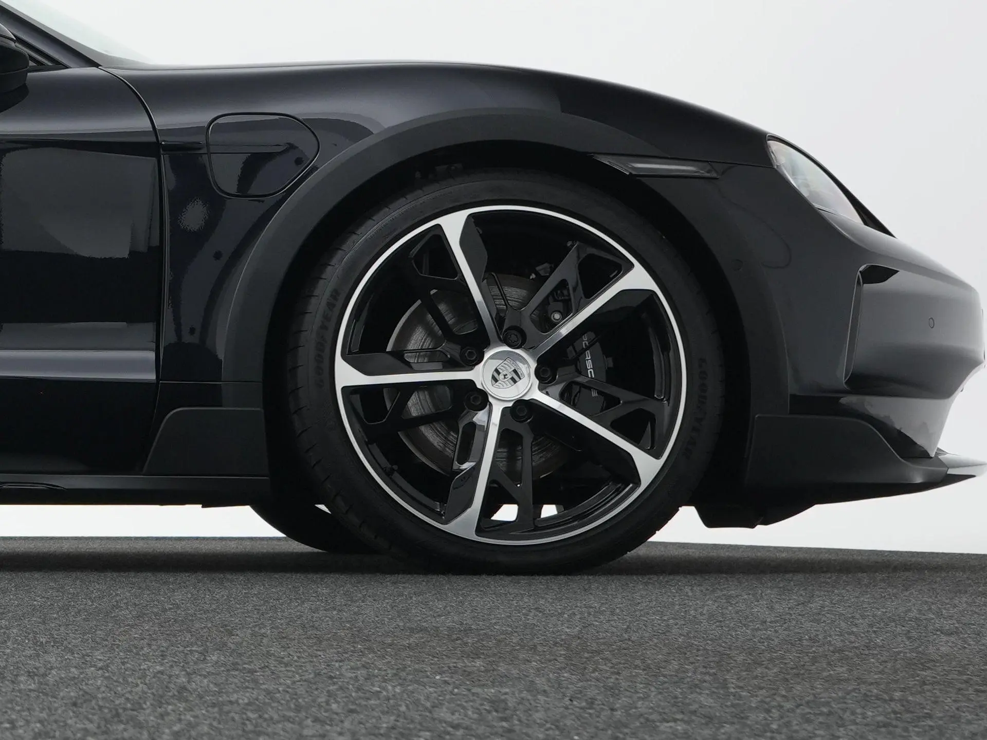 Taycan 4 Cross Turismo