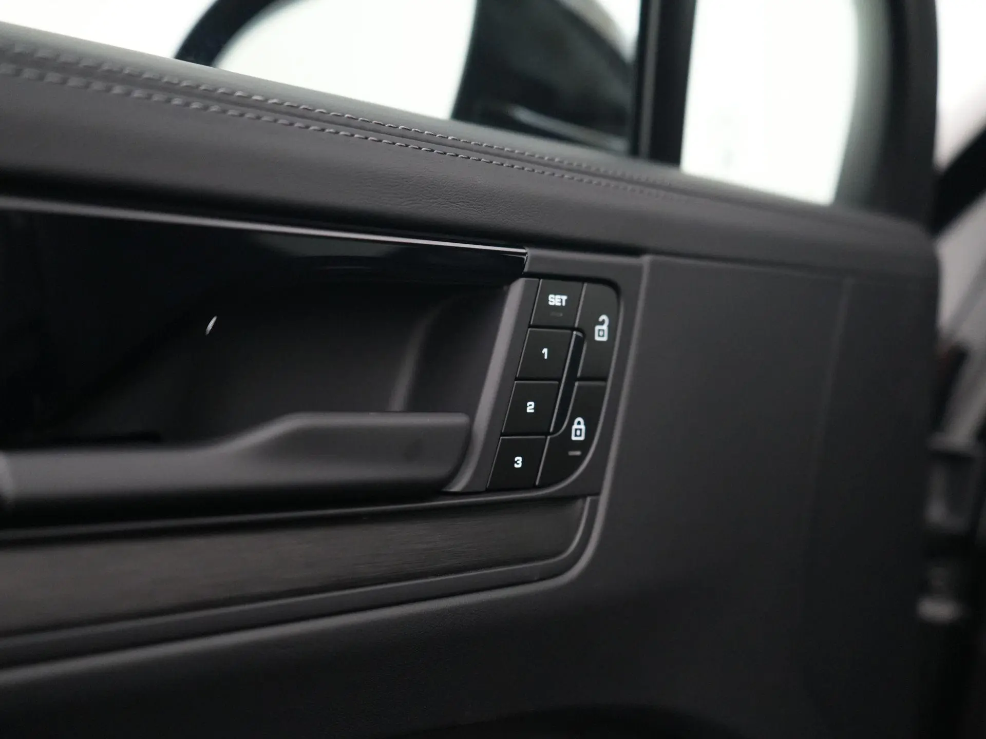 Cayenne E-Hybrid Black Edition