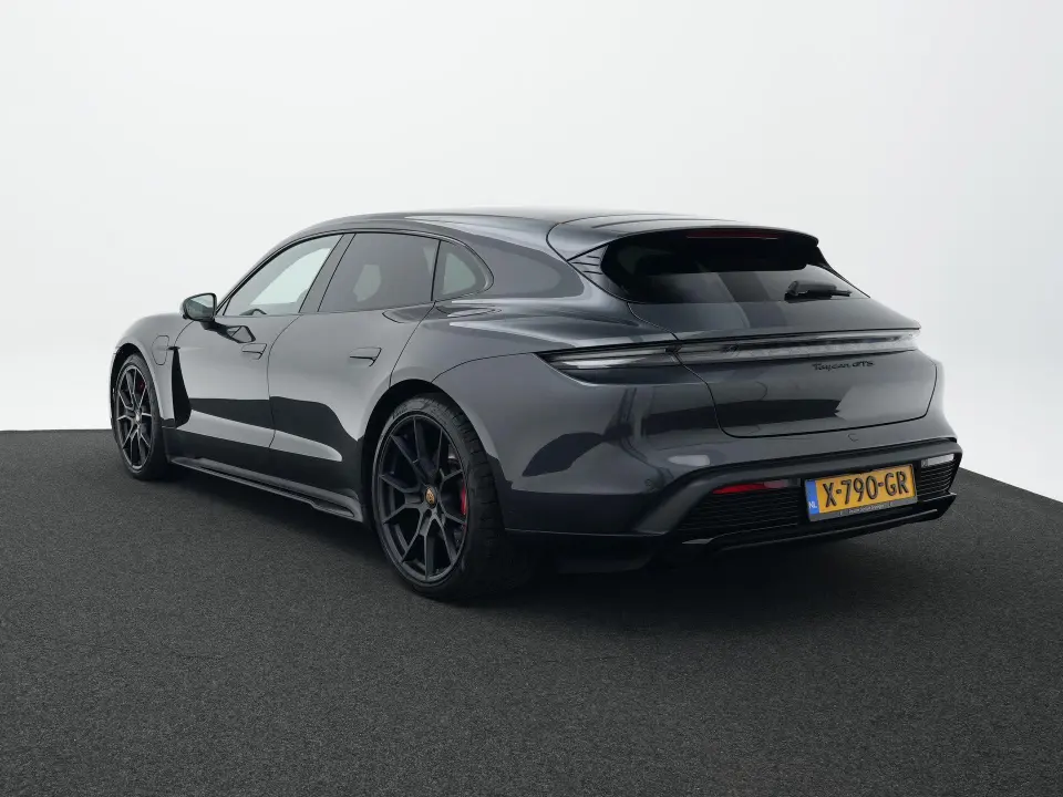 Taycan GTS Sport Turismo