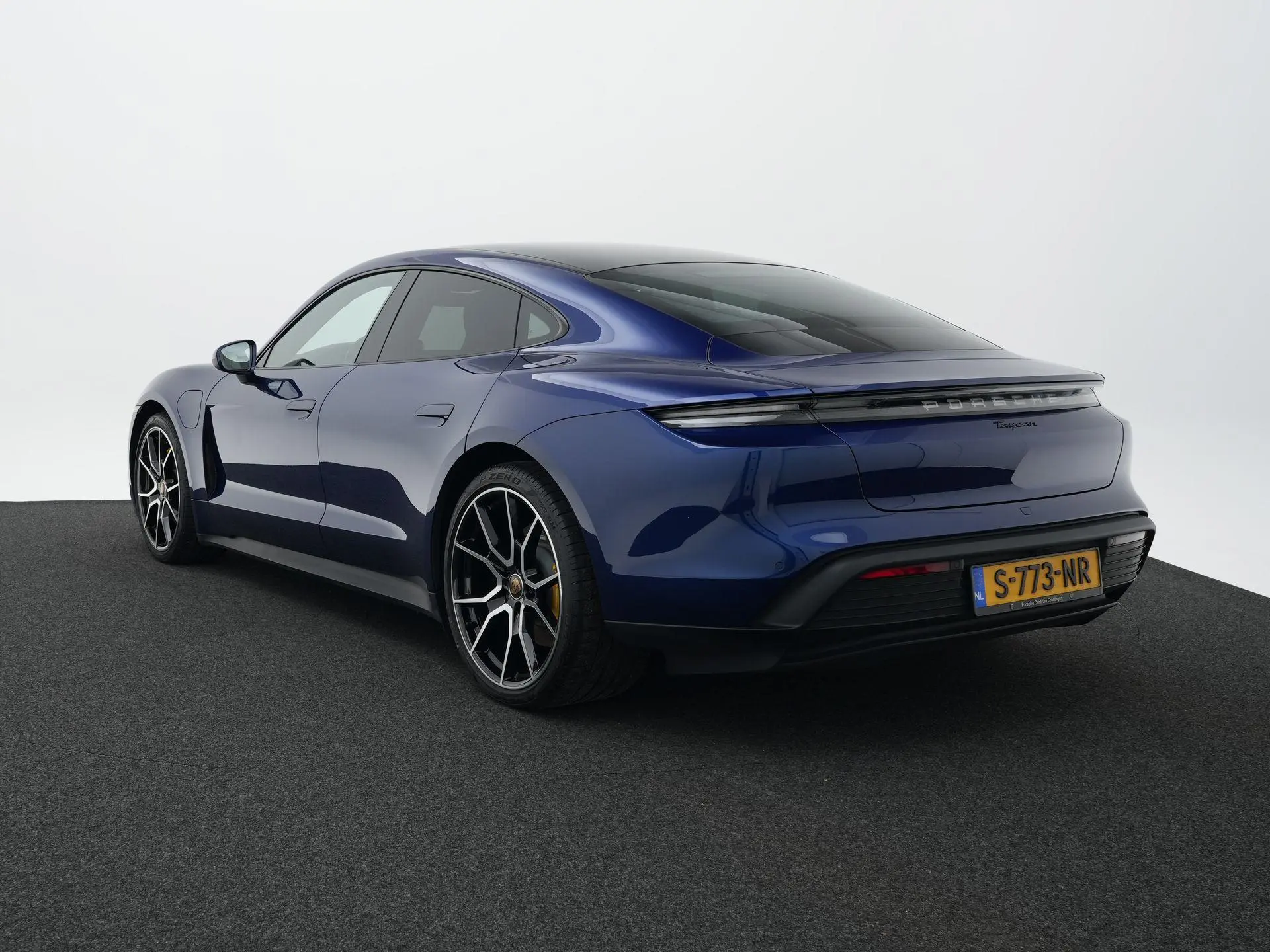 Taycan 
