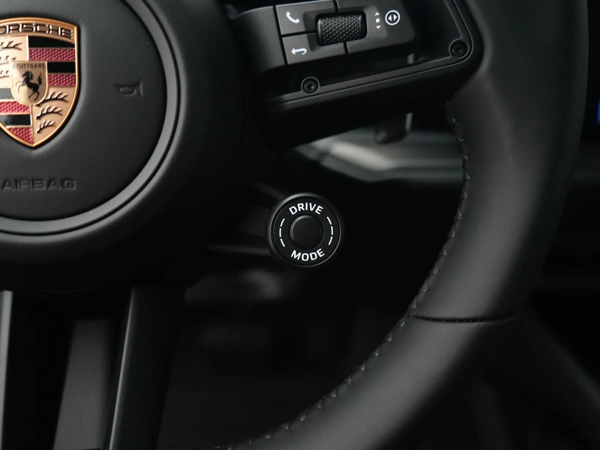 Cayenne E-Hybrid Black Edition