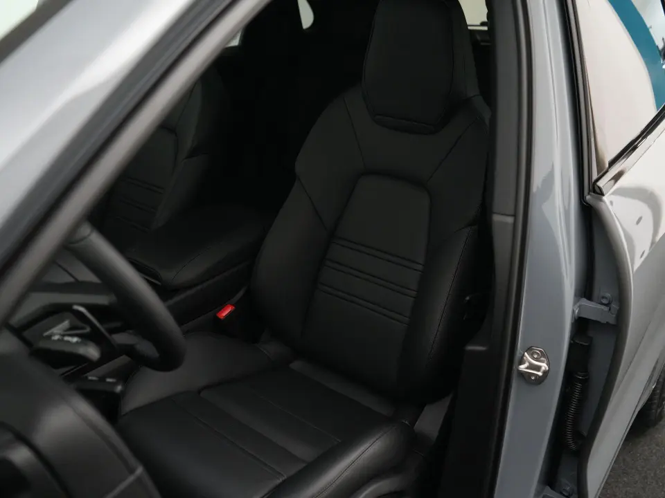 Cayenne E-Hybrid Black Edition