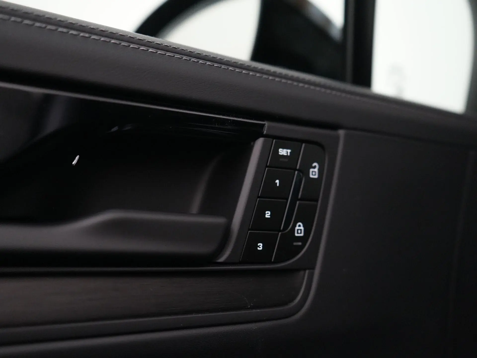 Cayenne E-Hybrid Black Edition