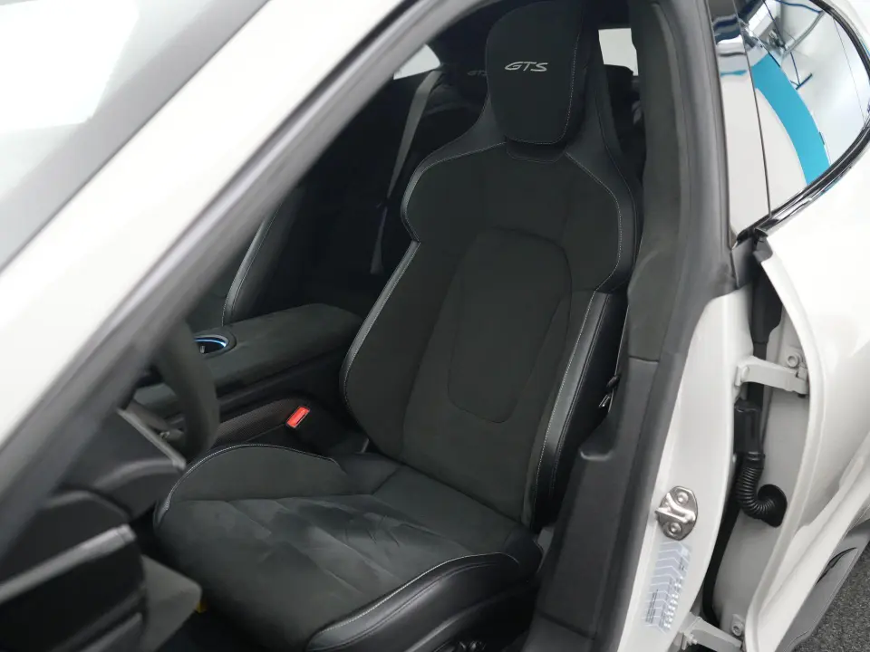 Taycan GTS Sport Turismo