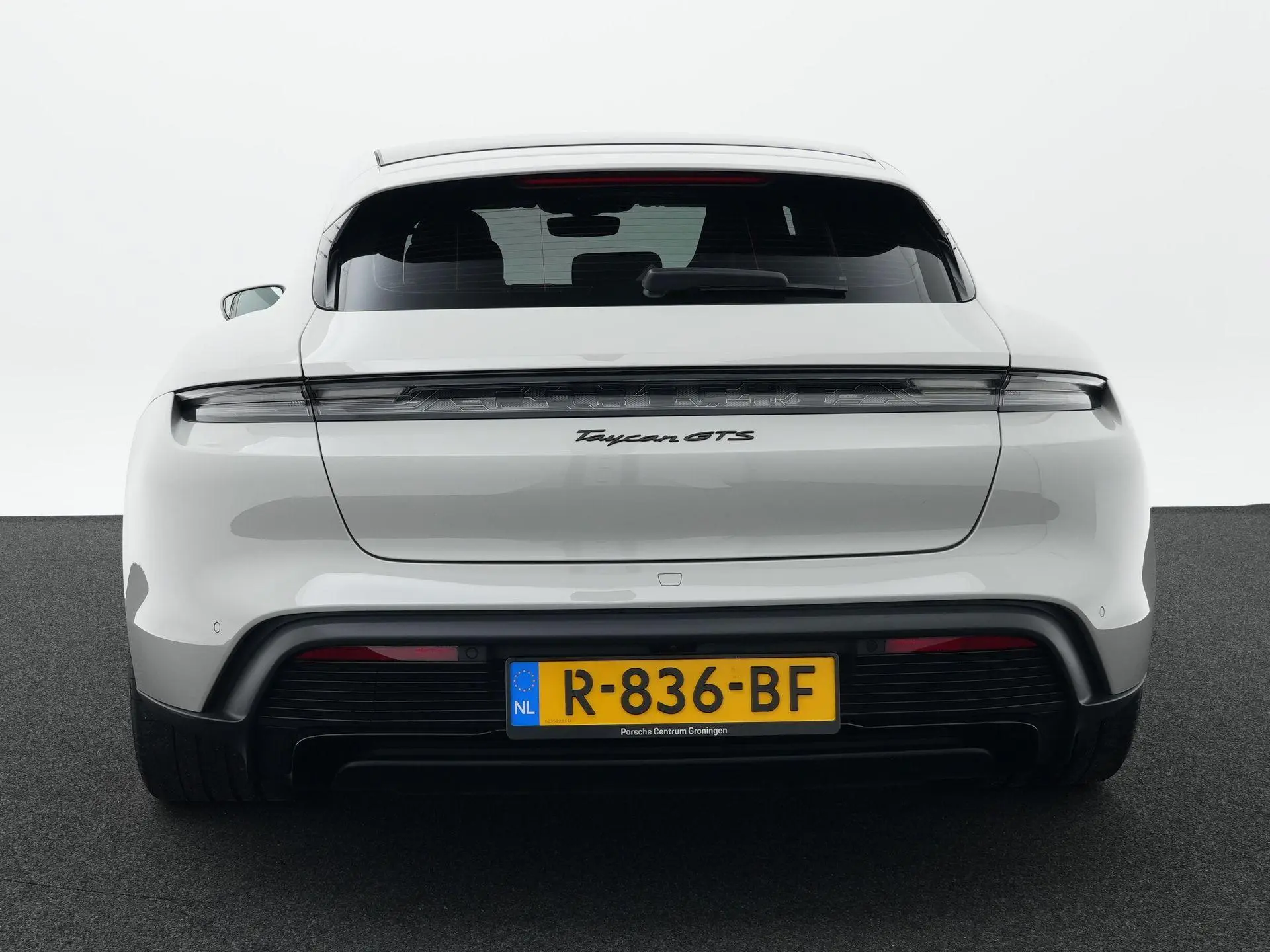 Taycan GTS Sport Turismo