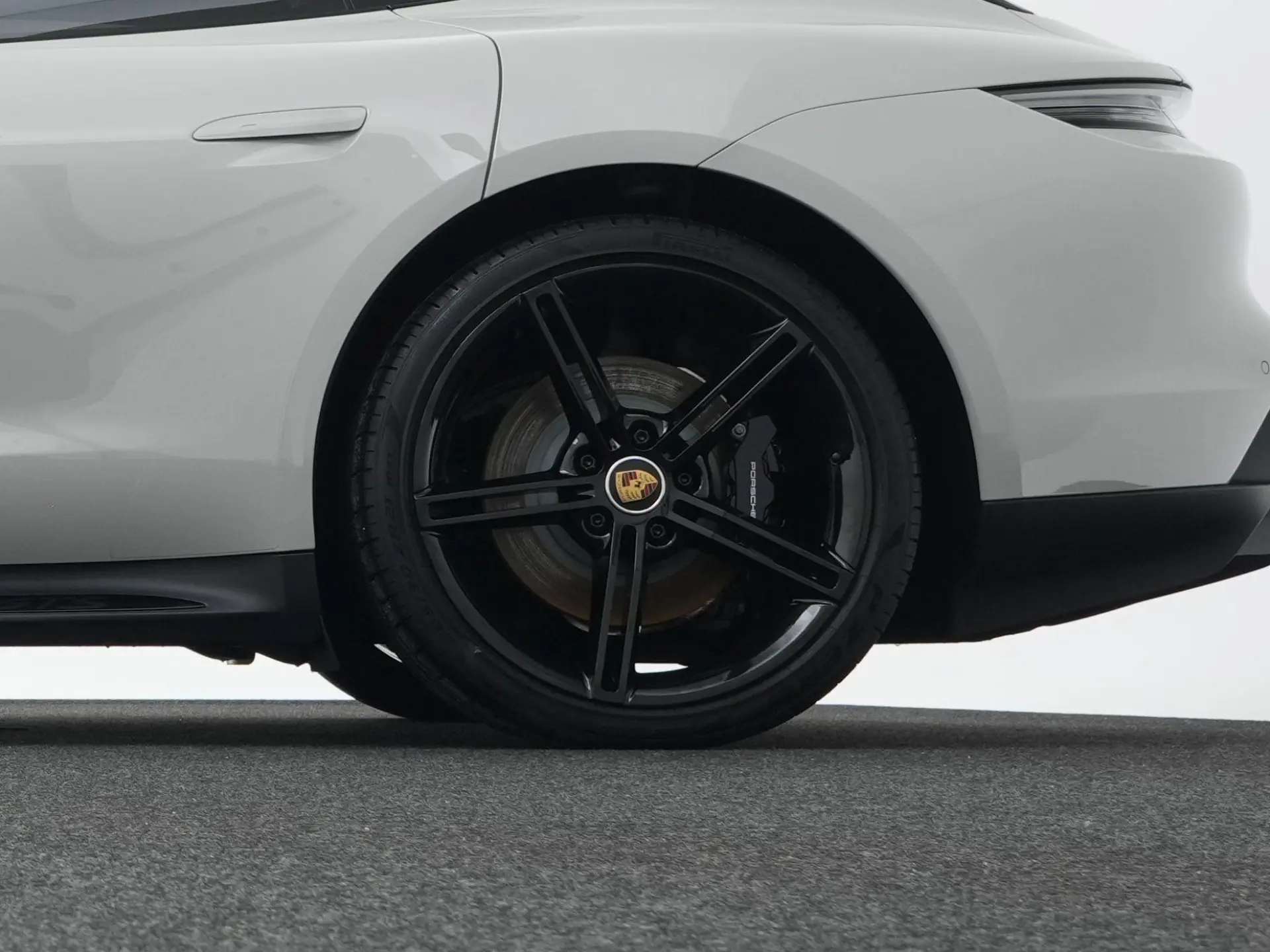 Taycan GTS Sport Turismo