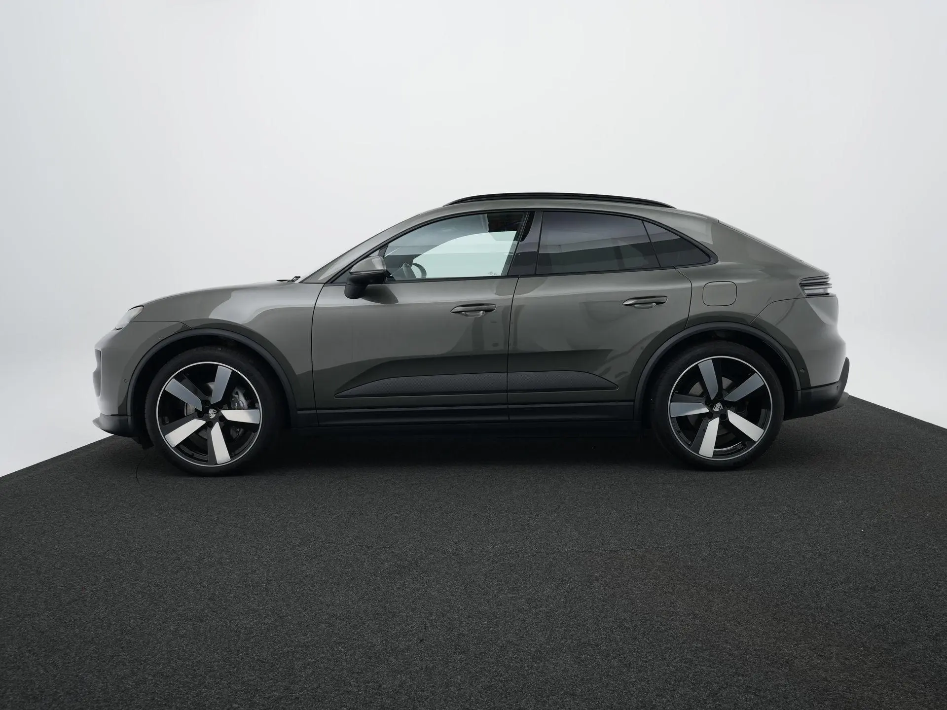 Macan 4