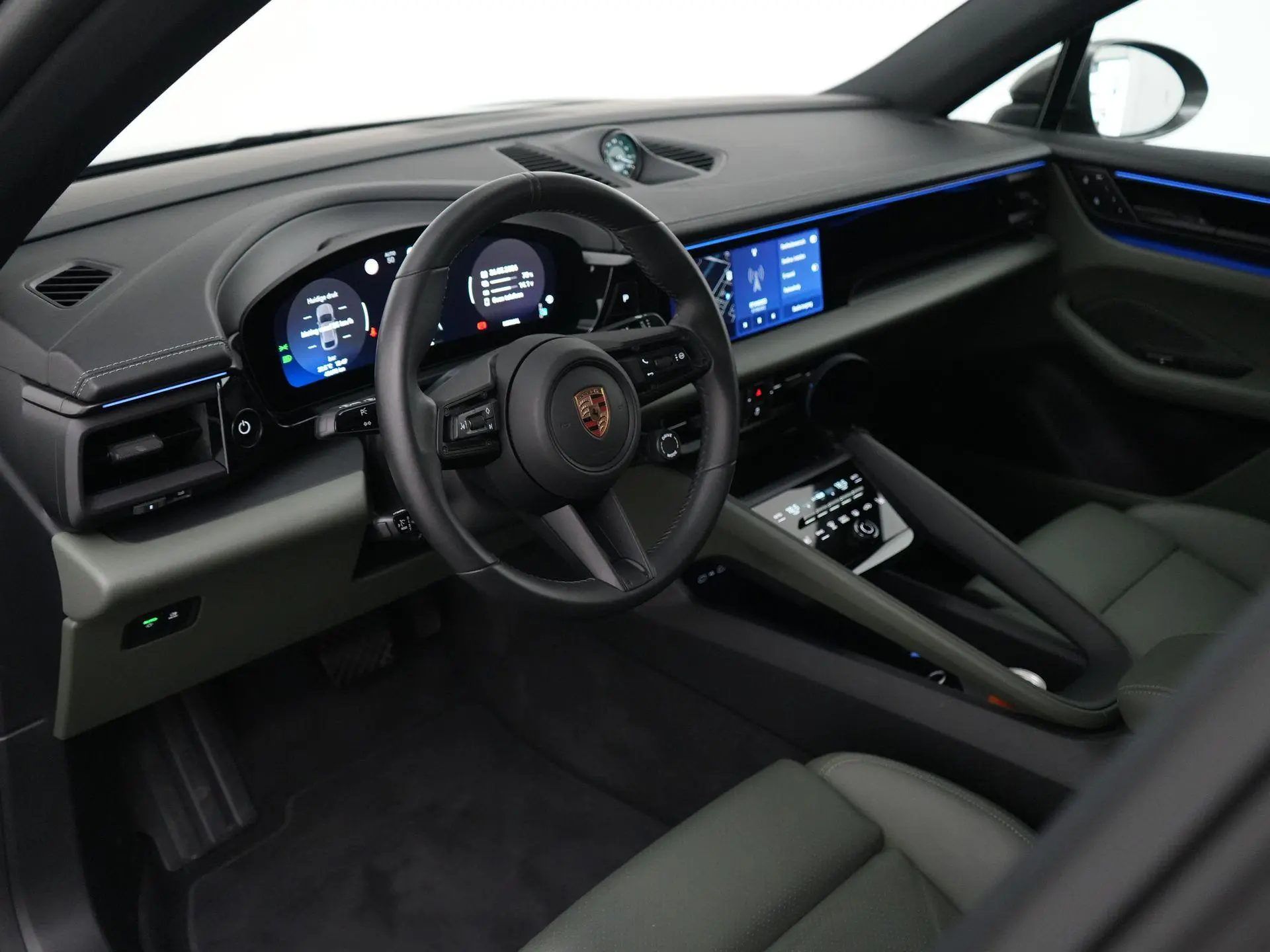 Macan 4