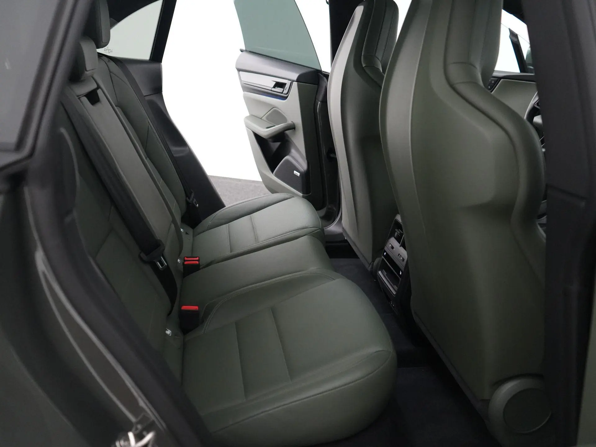 Macan 4
