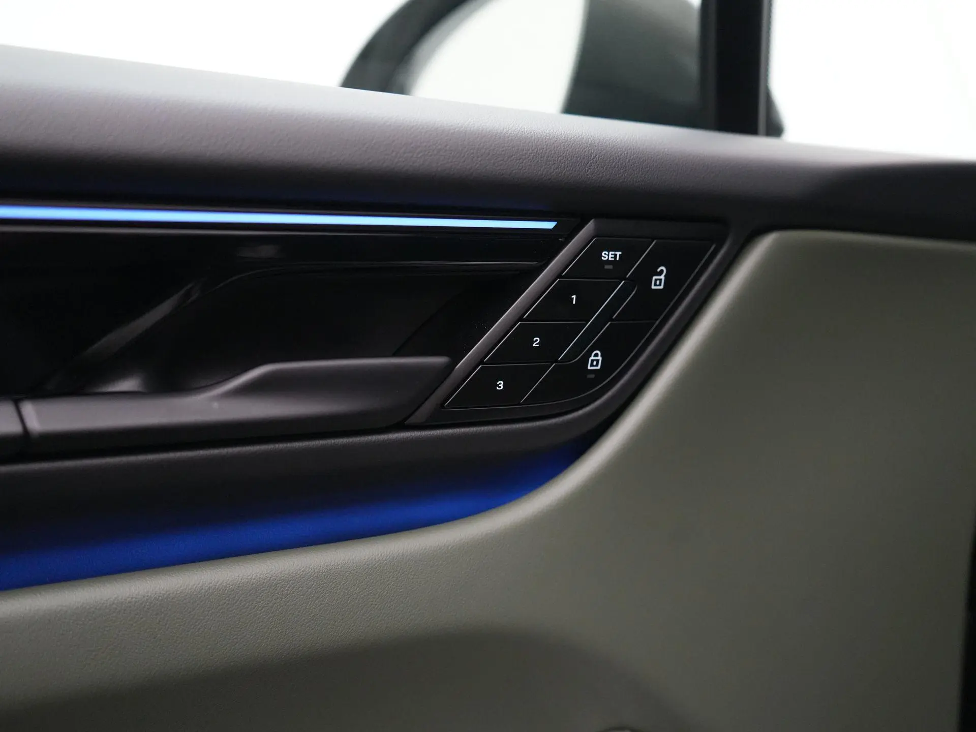 Macan 4