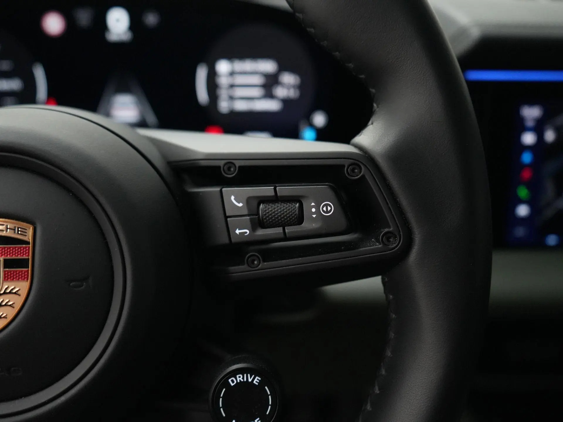 Macan 4