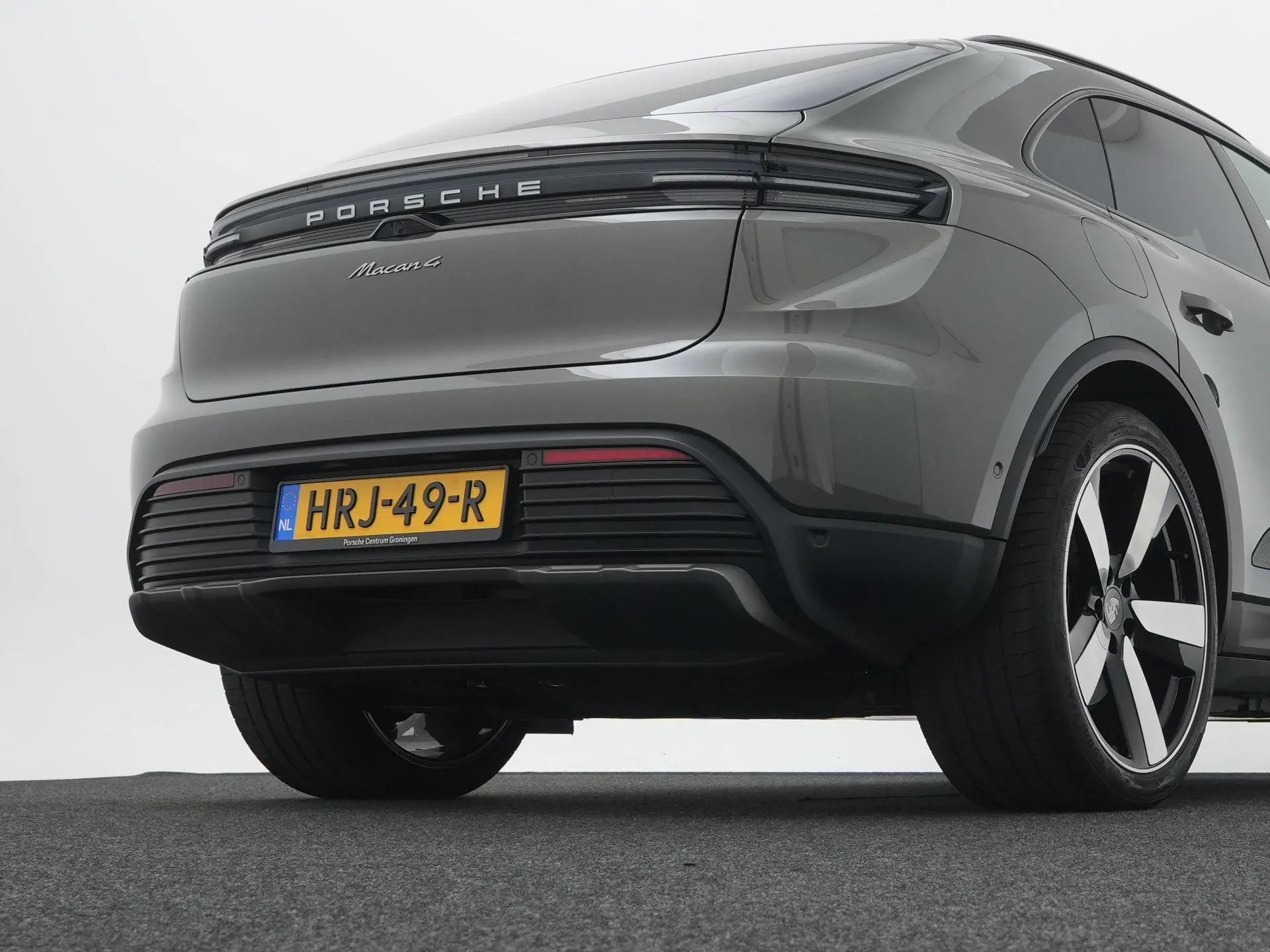 Macan 4