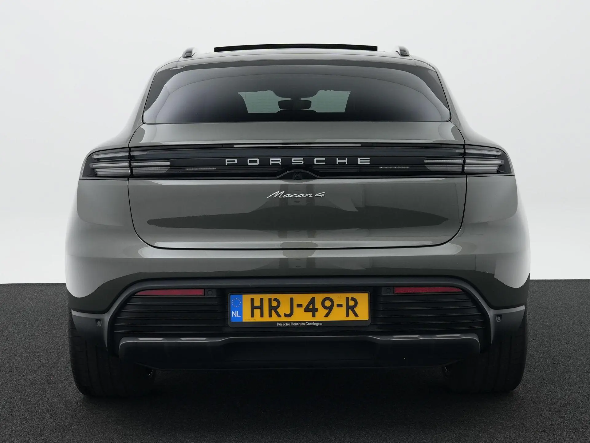 Macan 4