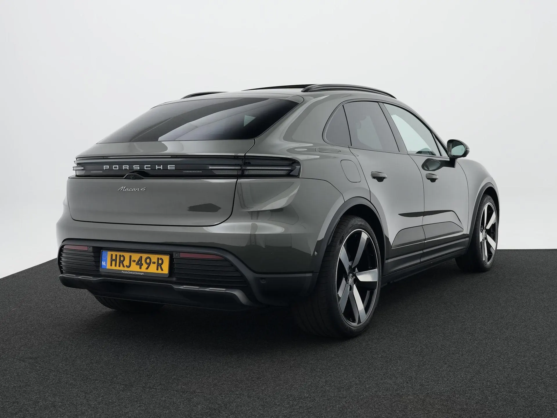 Macan 4