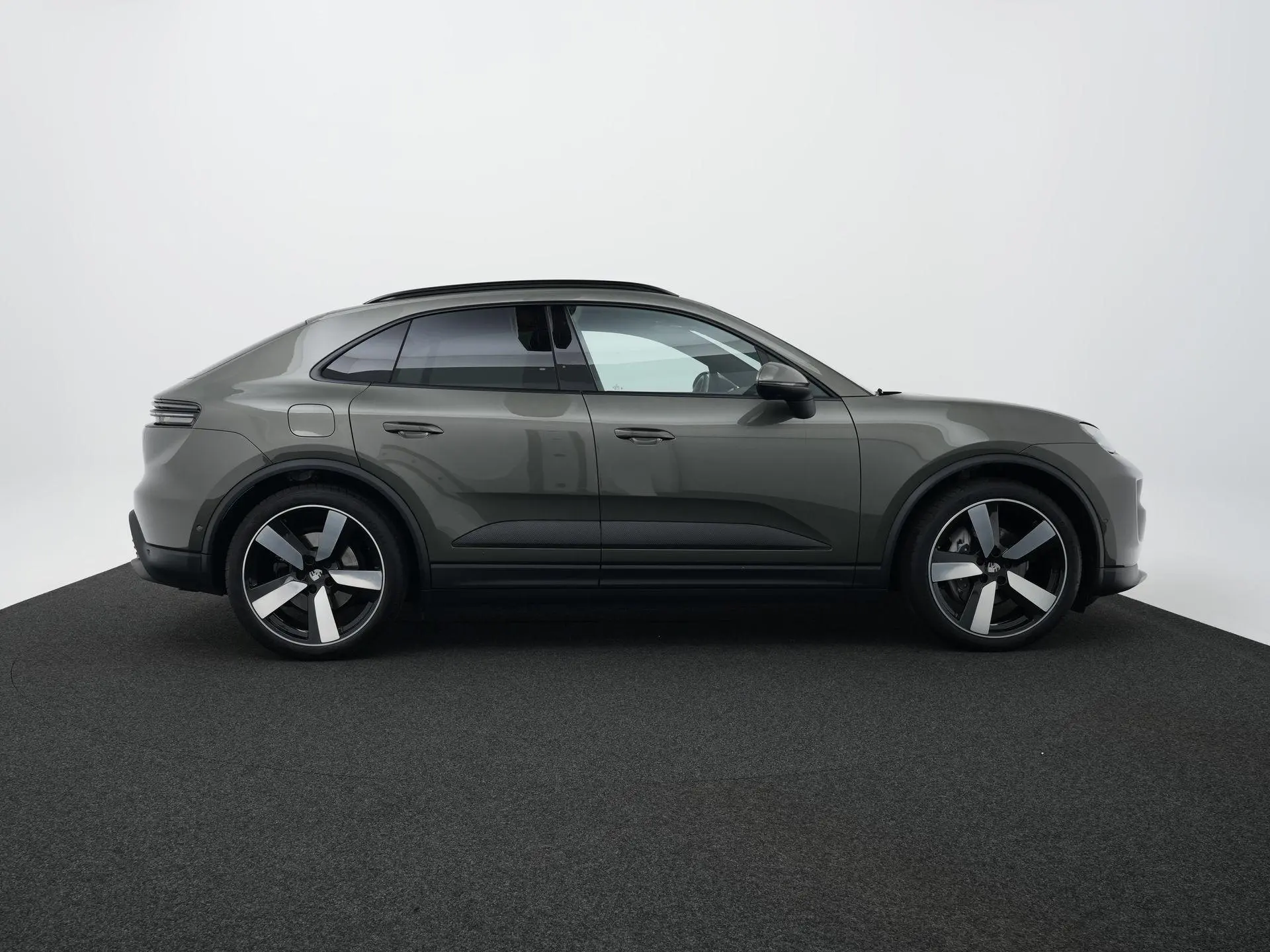 Macan 4