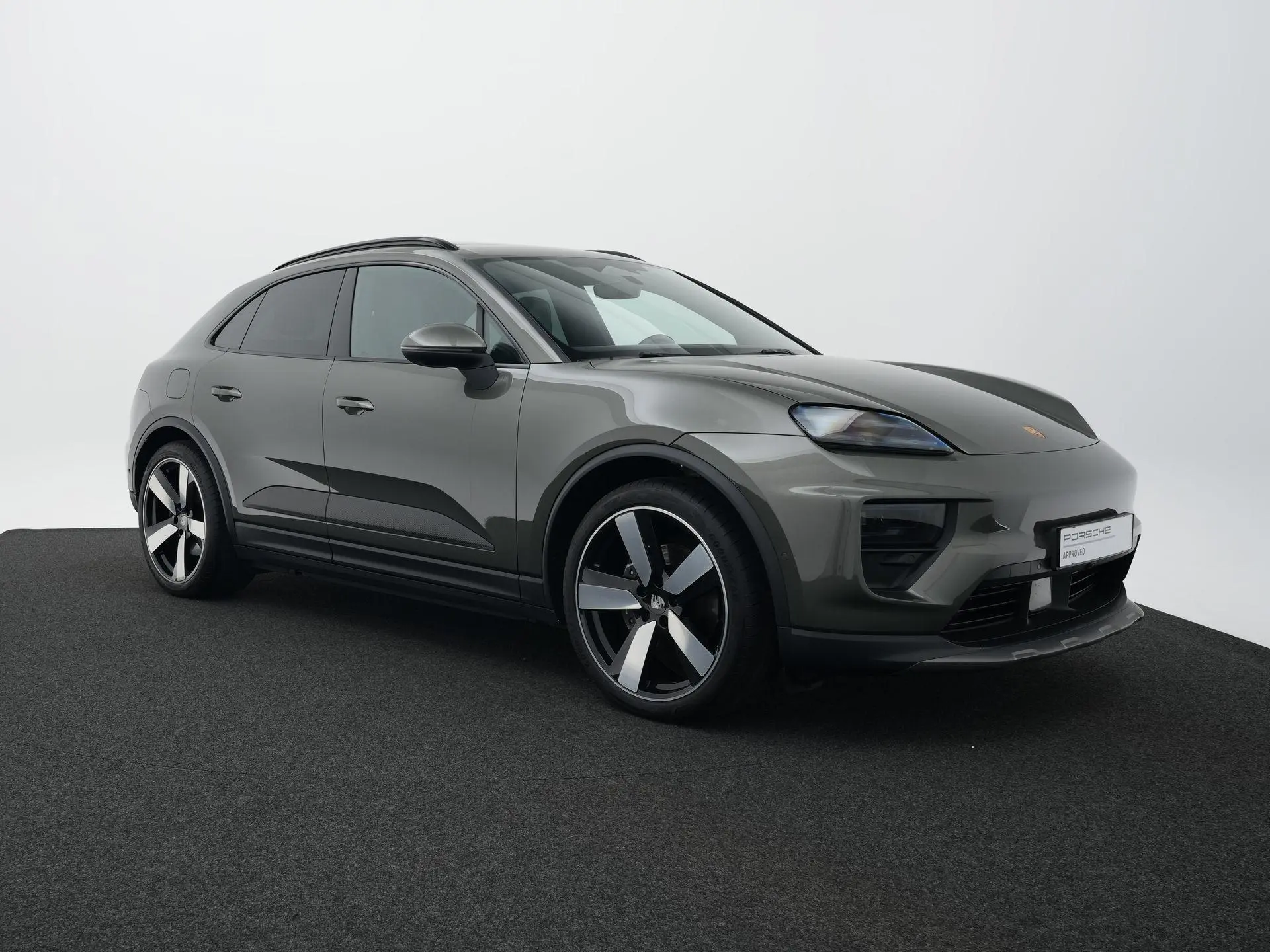 Macan 4