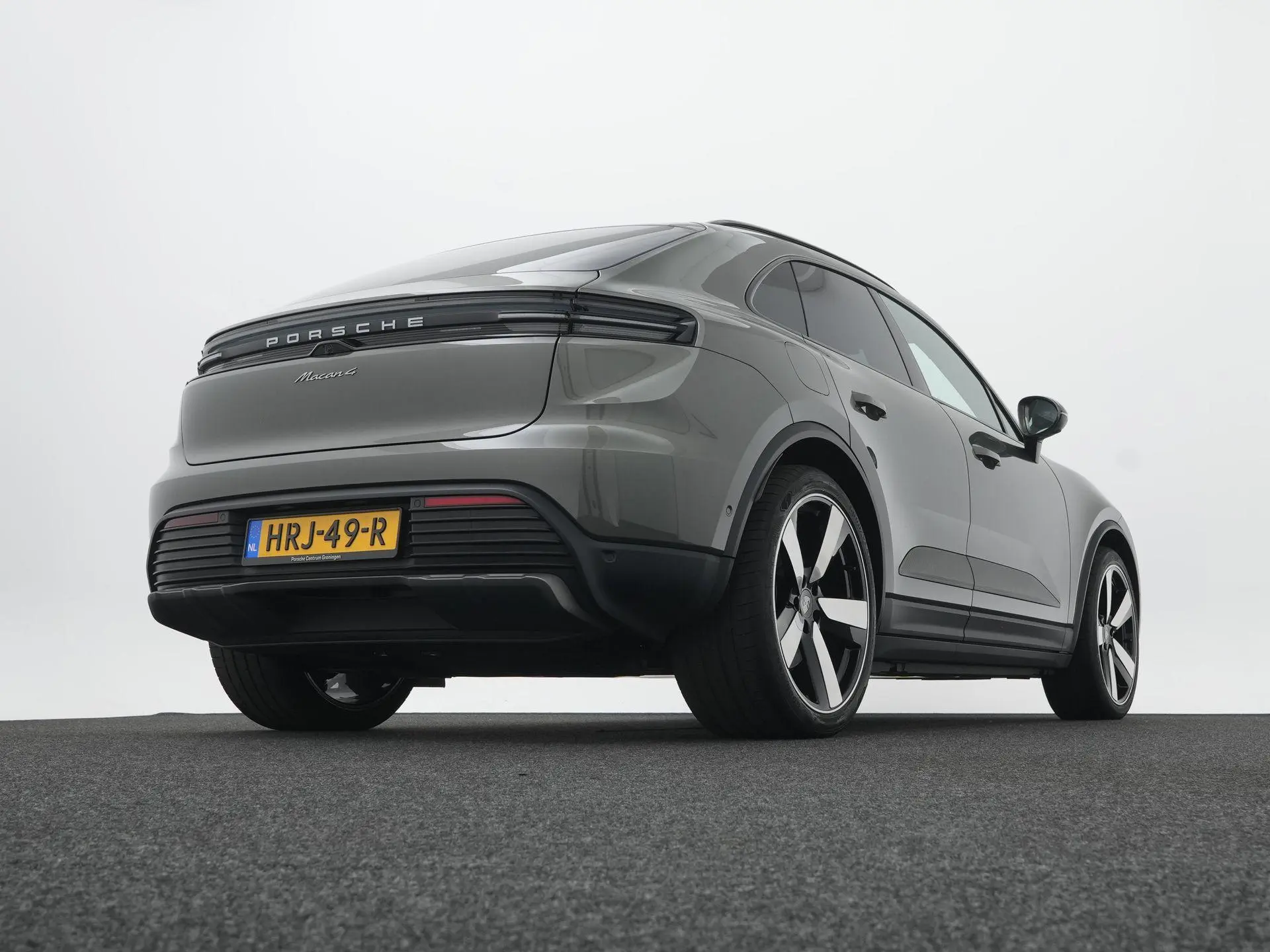 Macan 4