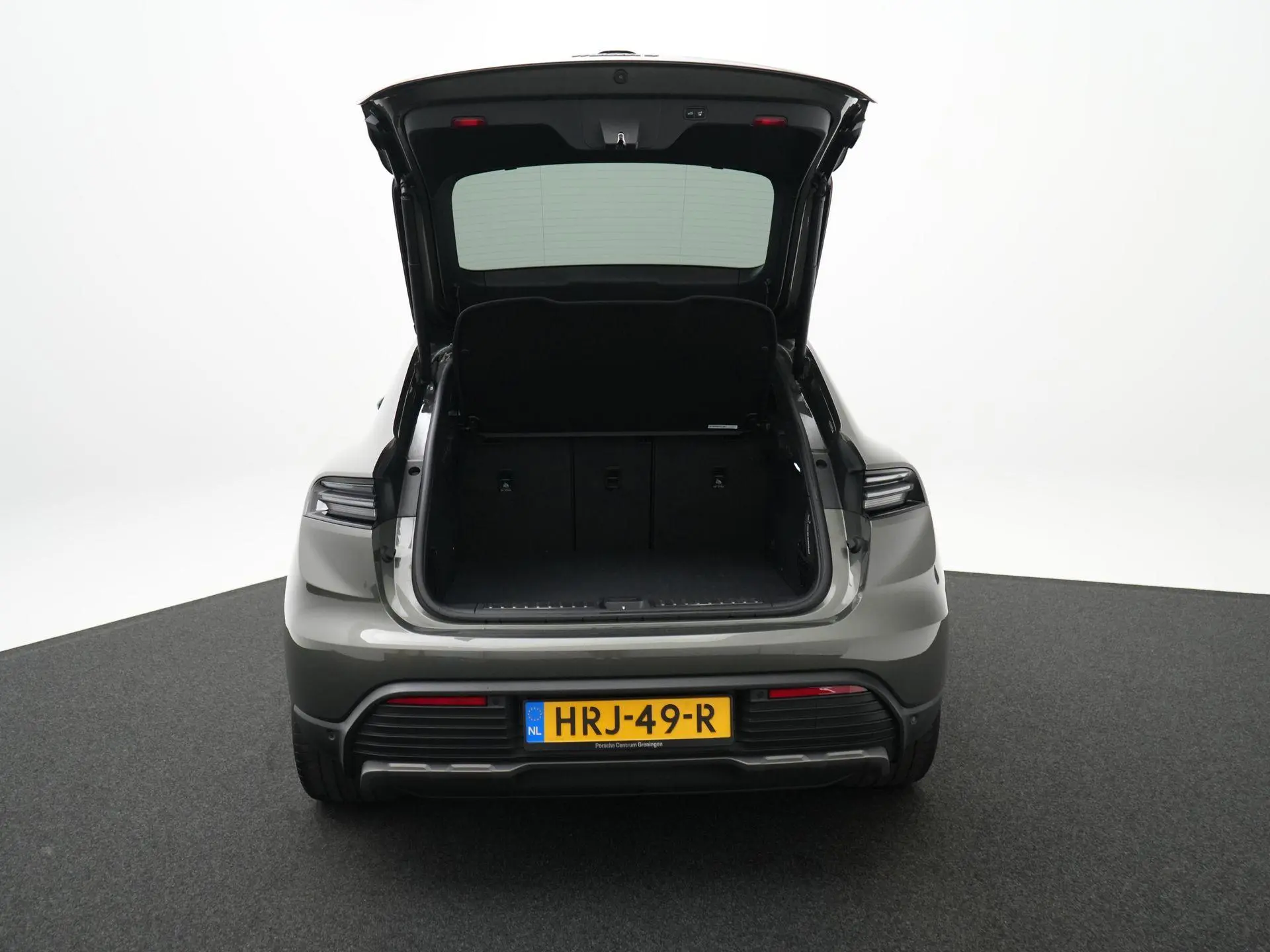 Macan 4