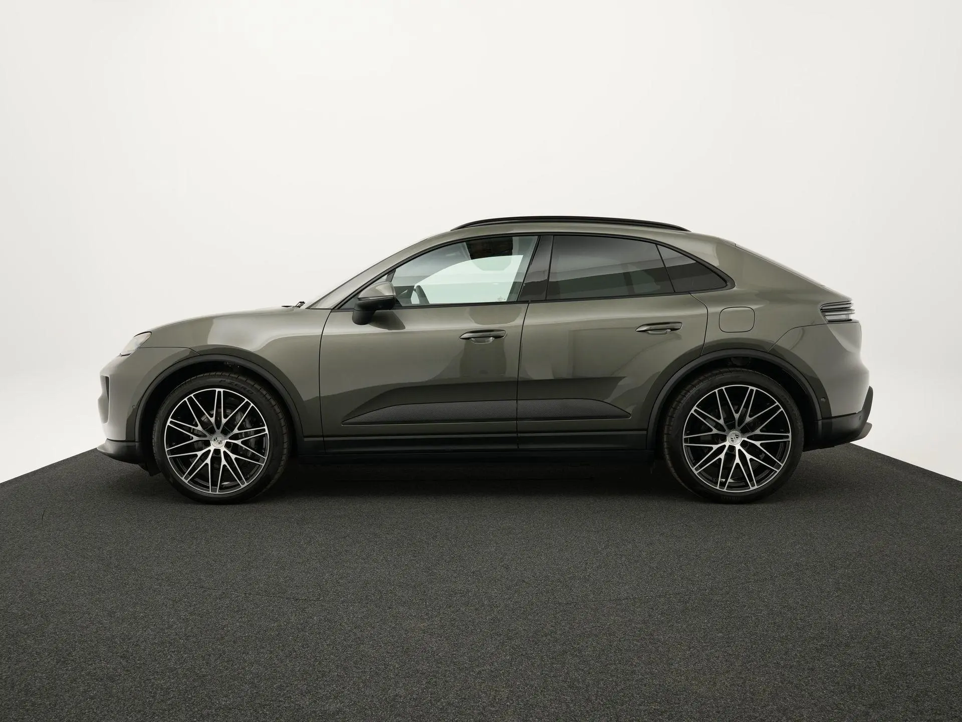 Macan 4