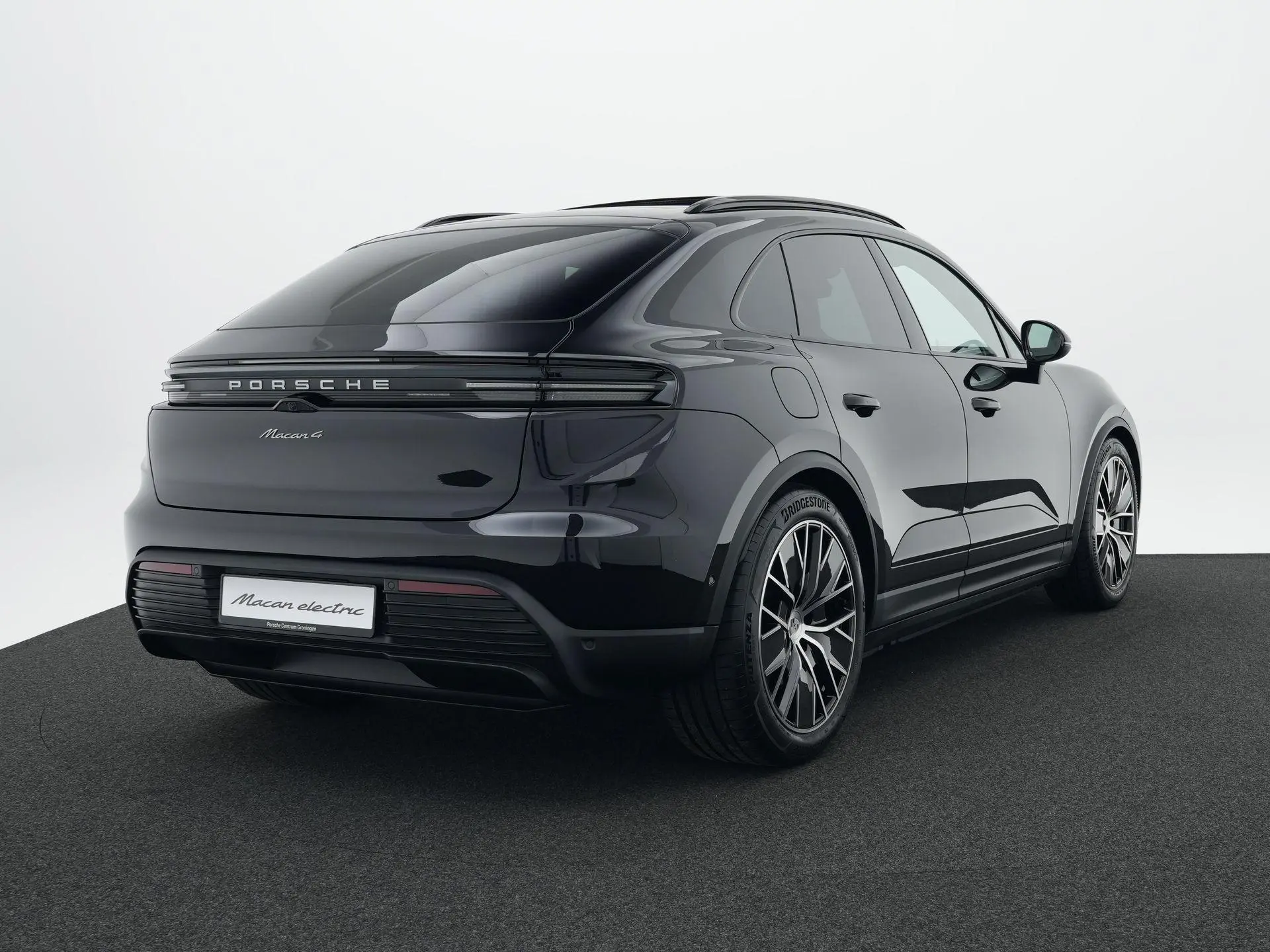 Macan 4