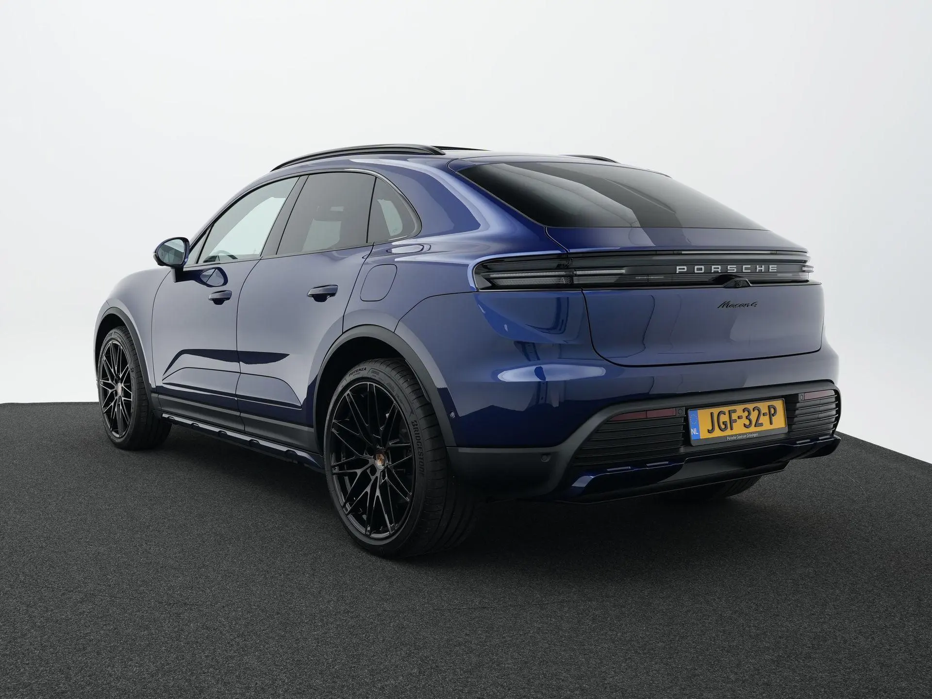 Macan 4