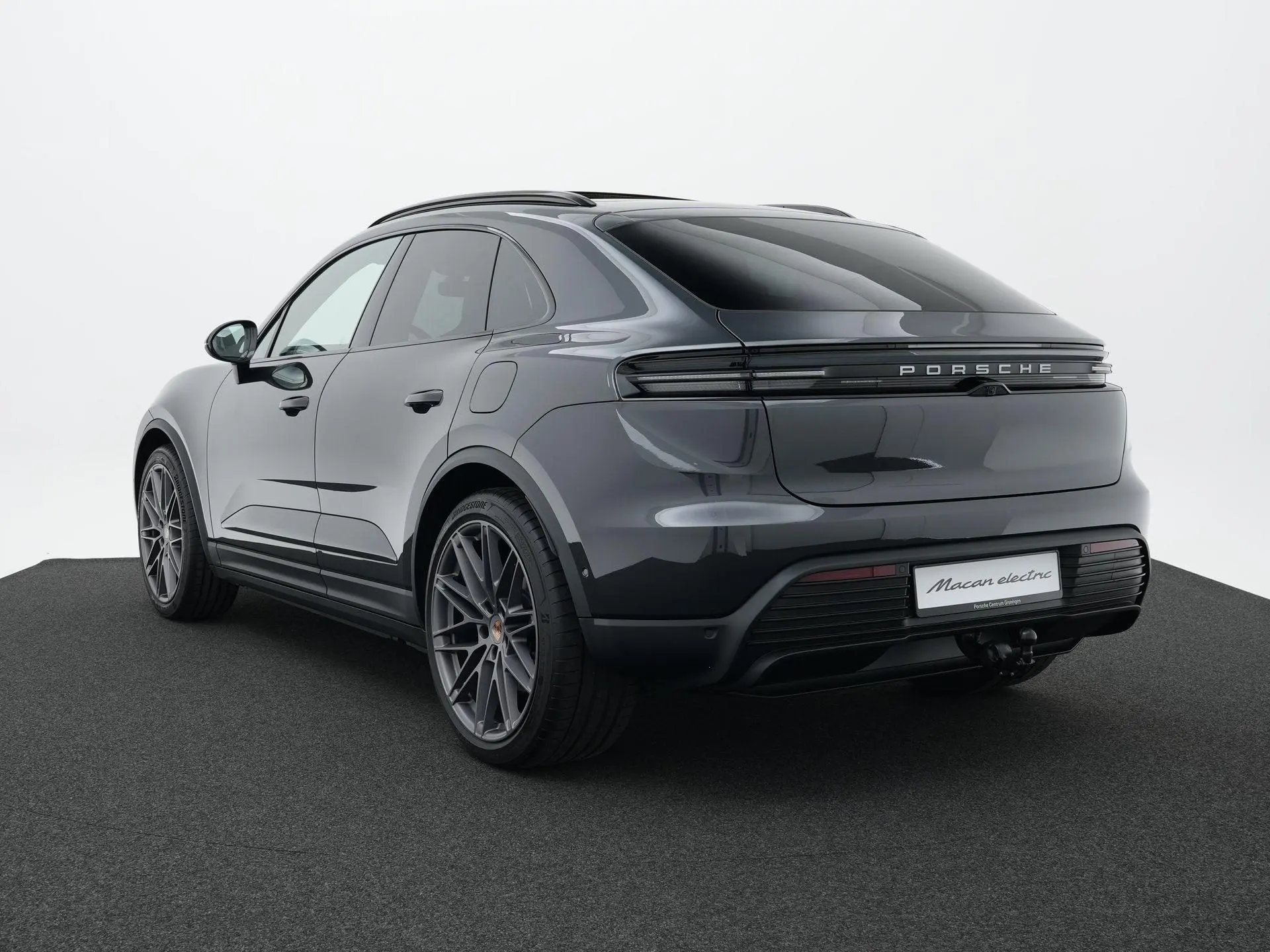 Macan 4