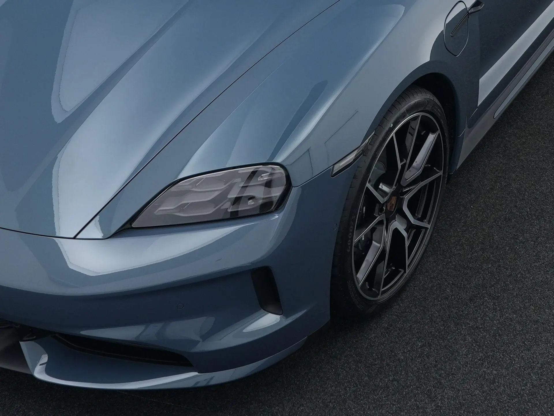 Taycan Black Edition