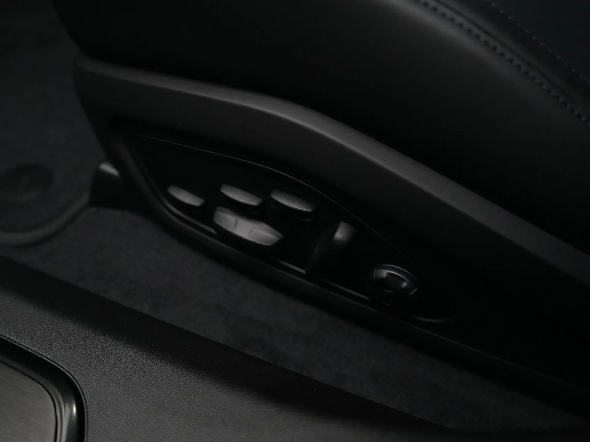 Taycan Black Edition