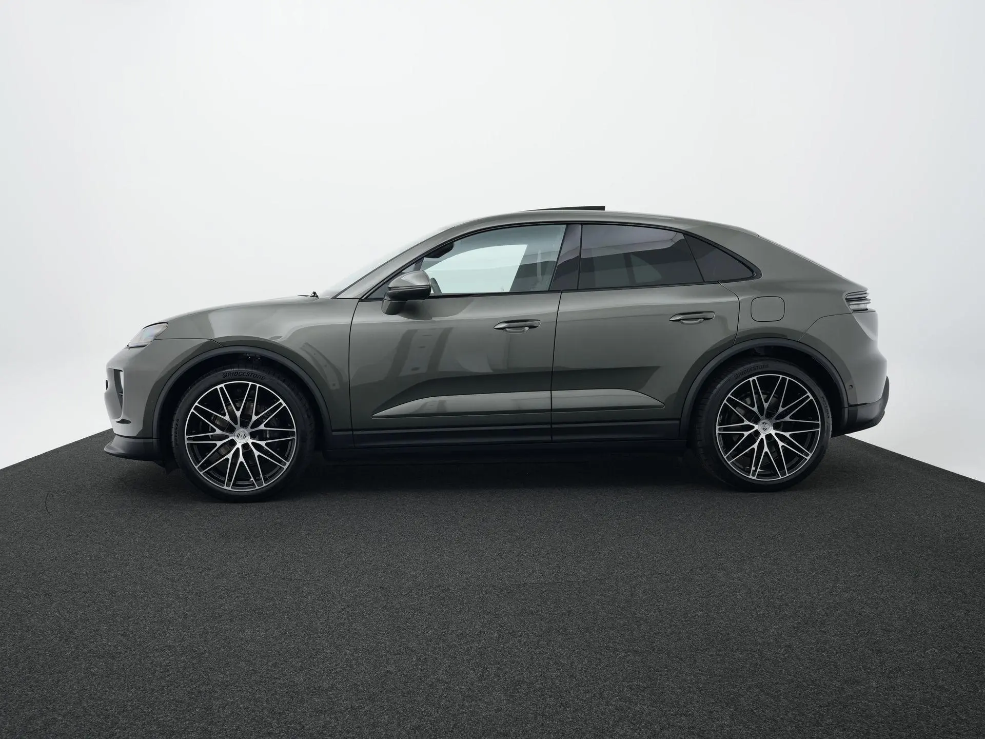 Macan 4