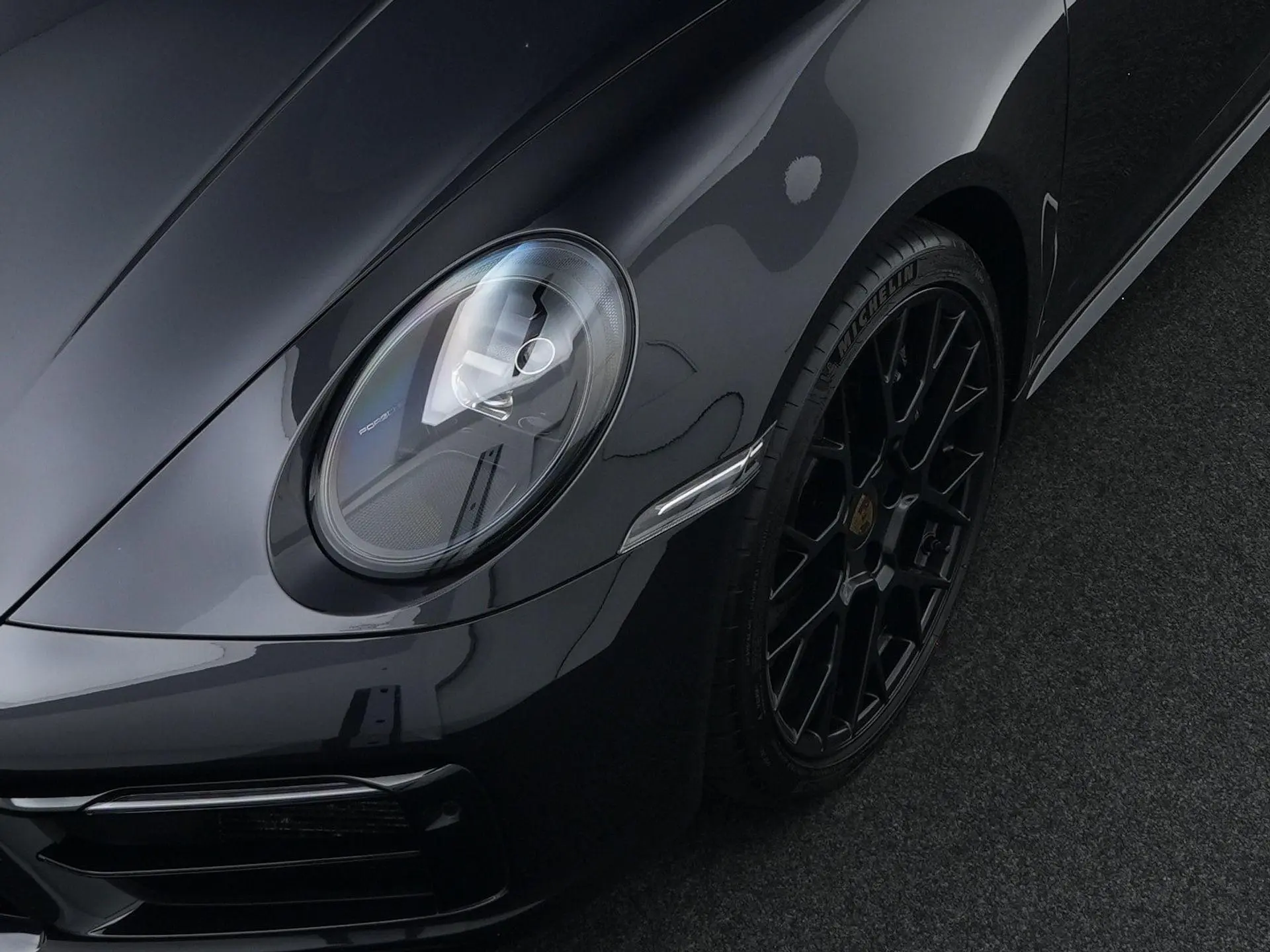 911 Carrera 4 GTS