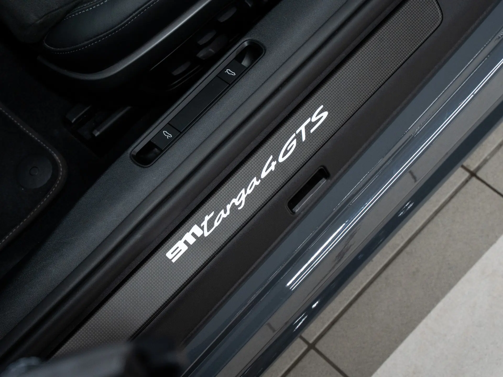 911 T-Hybrid Targa 4 GTS