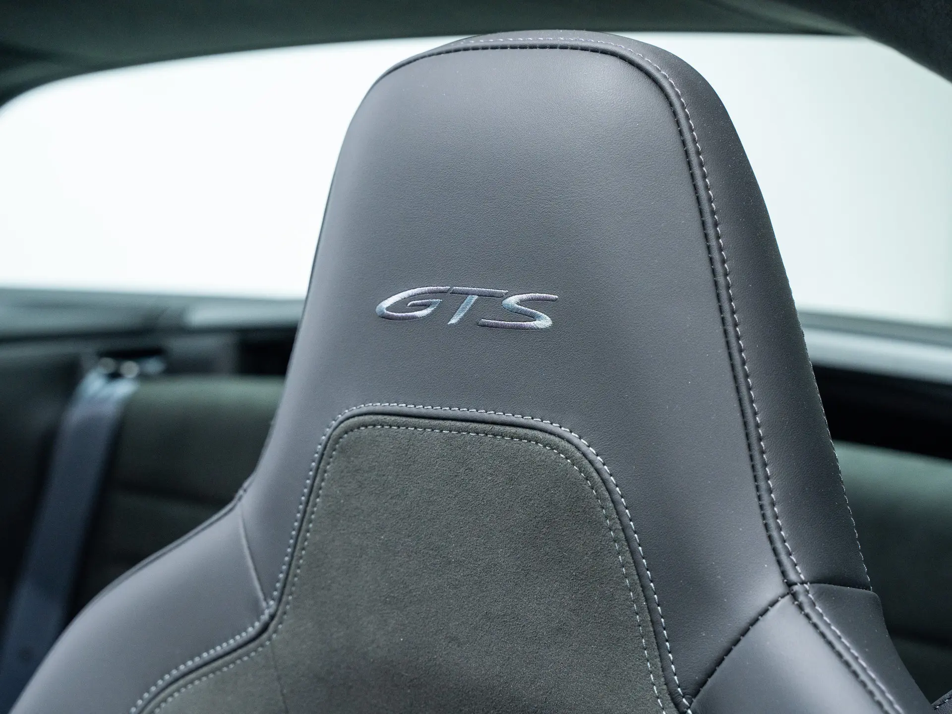 911 T-Hybrid Targa 4 GTS