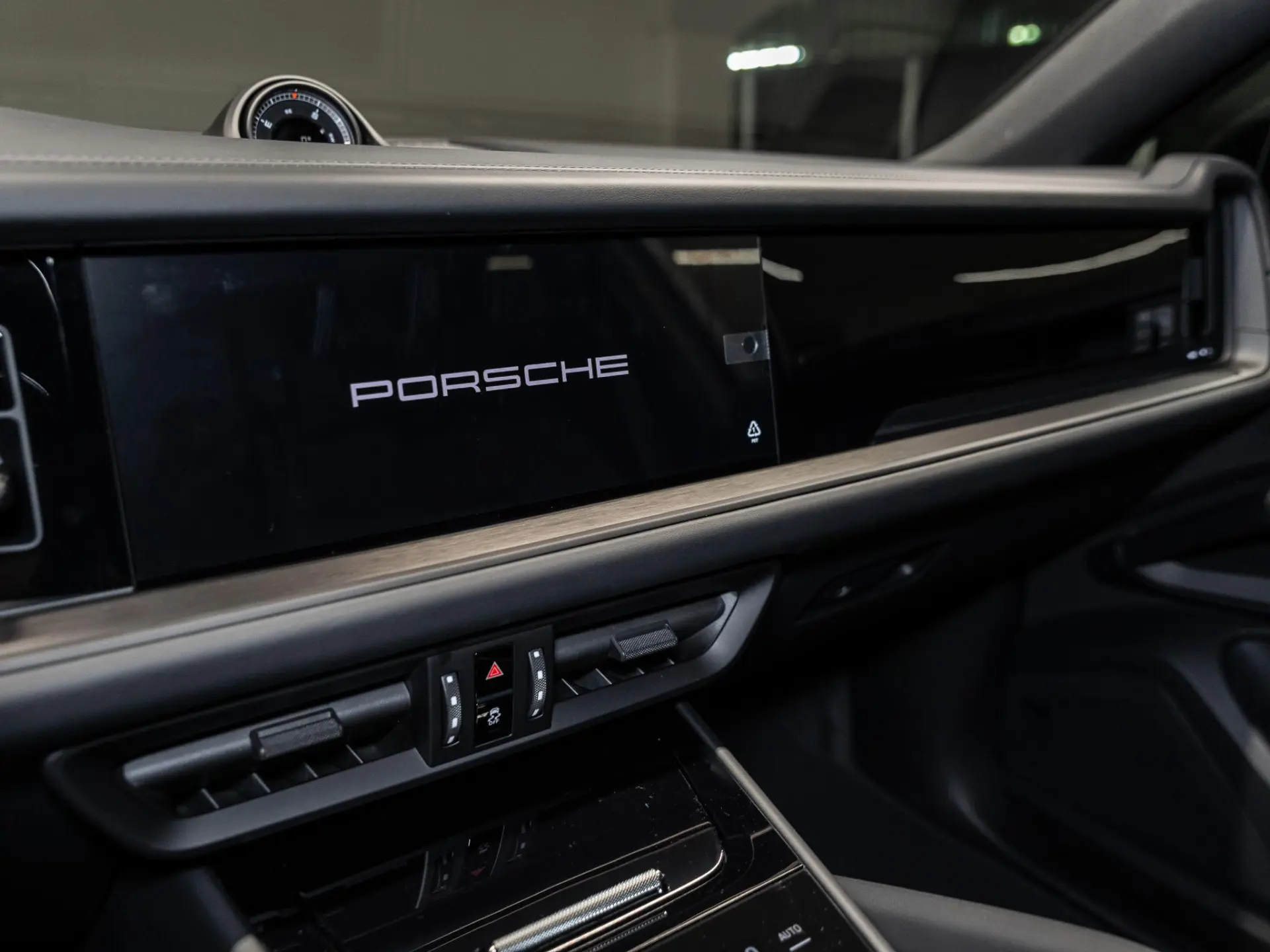 Cayenne Coupé 3.0 E-Hybrid Black Edition