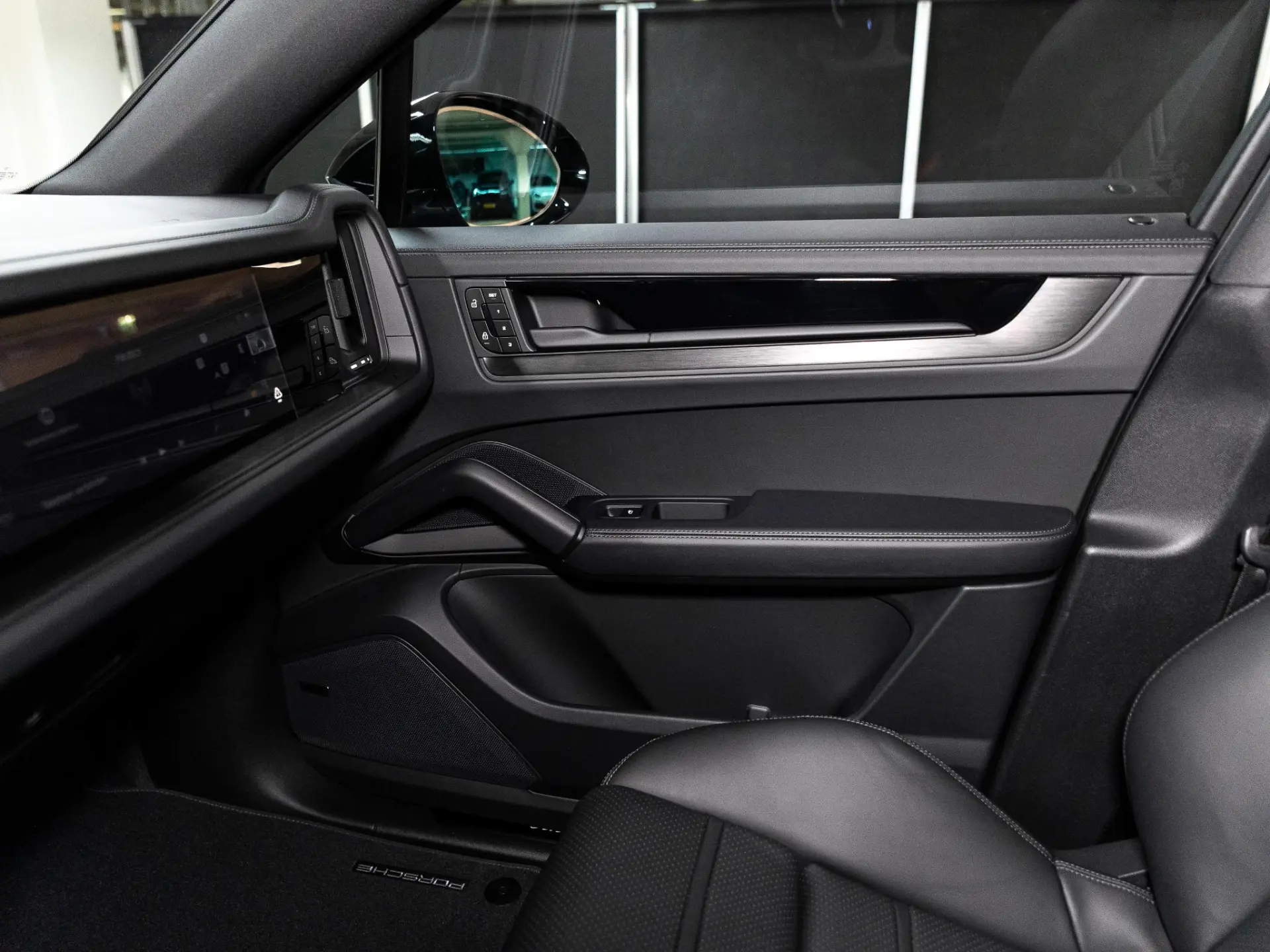 Cayenne Coupé 3.0 E-Hybrid Black Edition