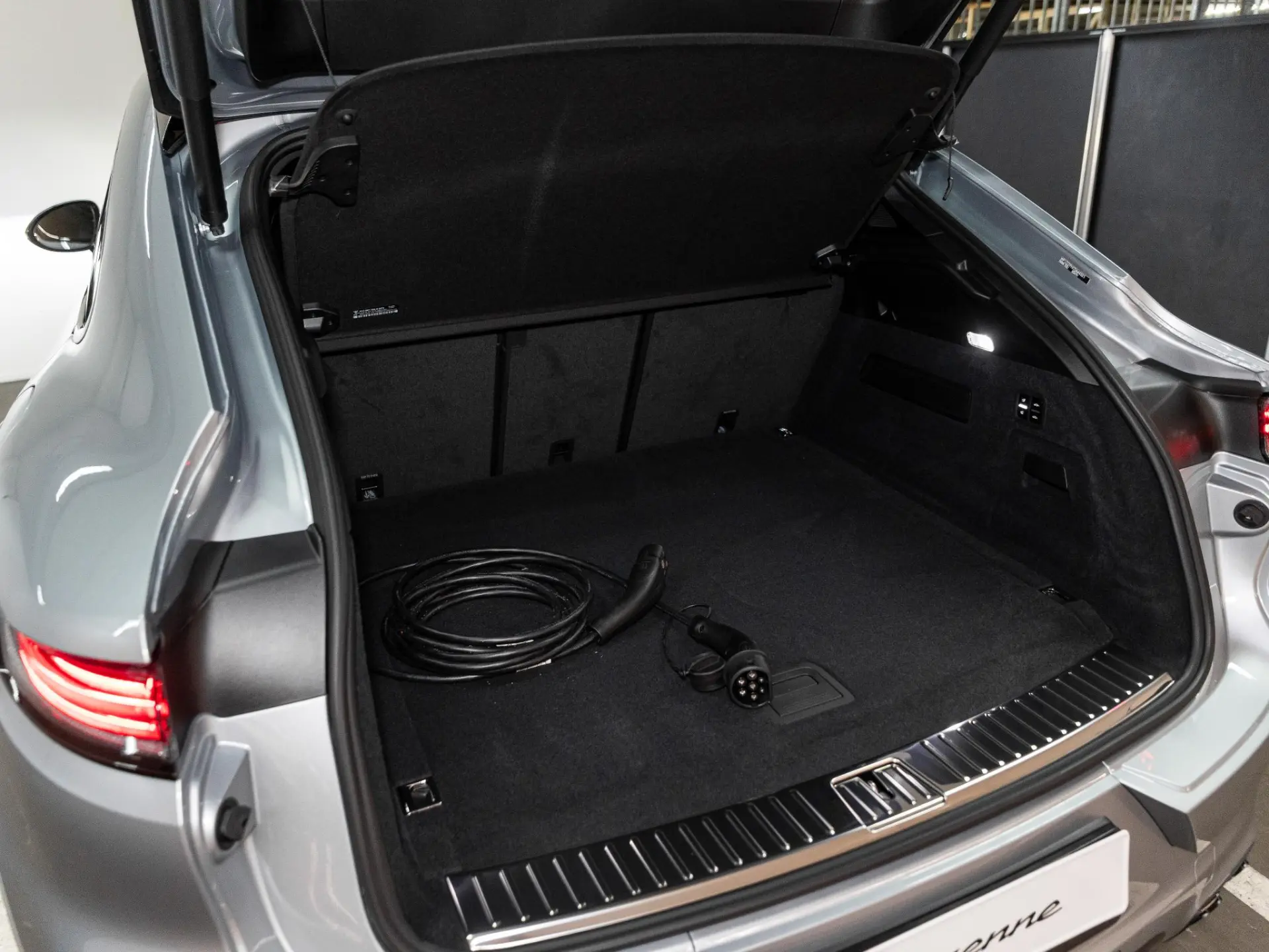 Cayenne Coupé 3.0 E-Hybrid Black Edition