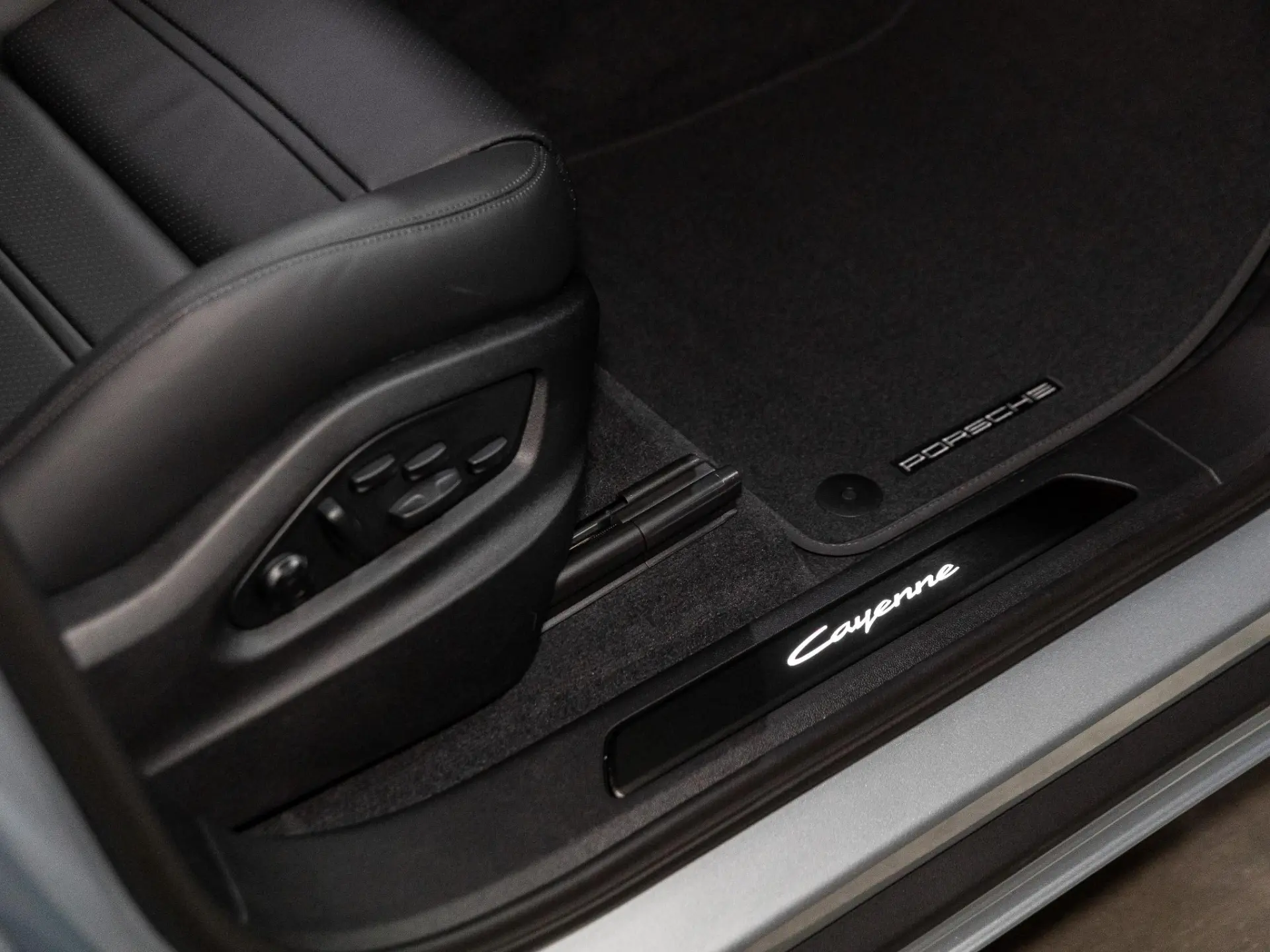 Cayenne Coupé 3.0 E-Hybrid Black Edition