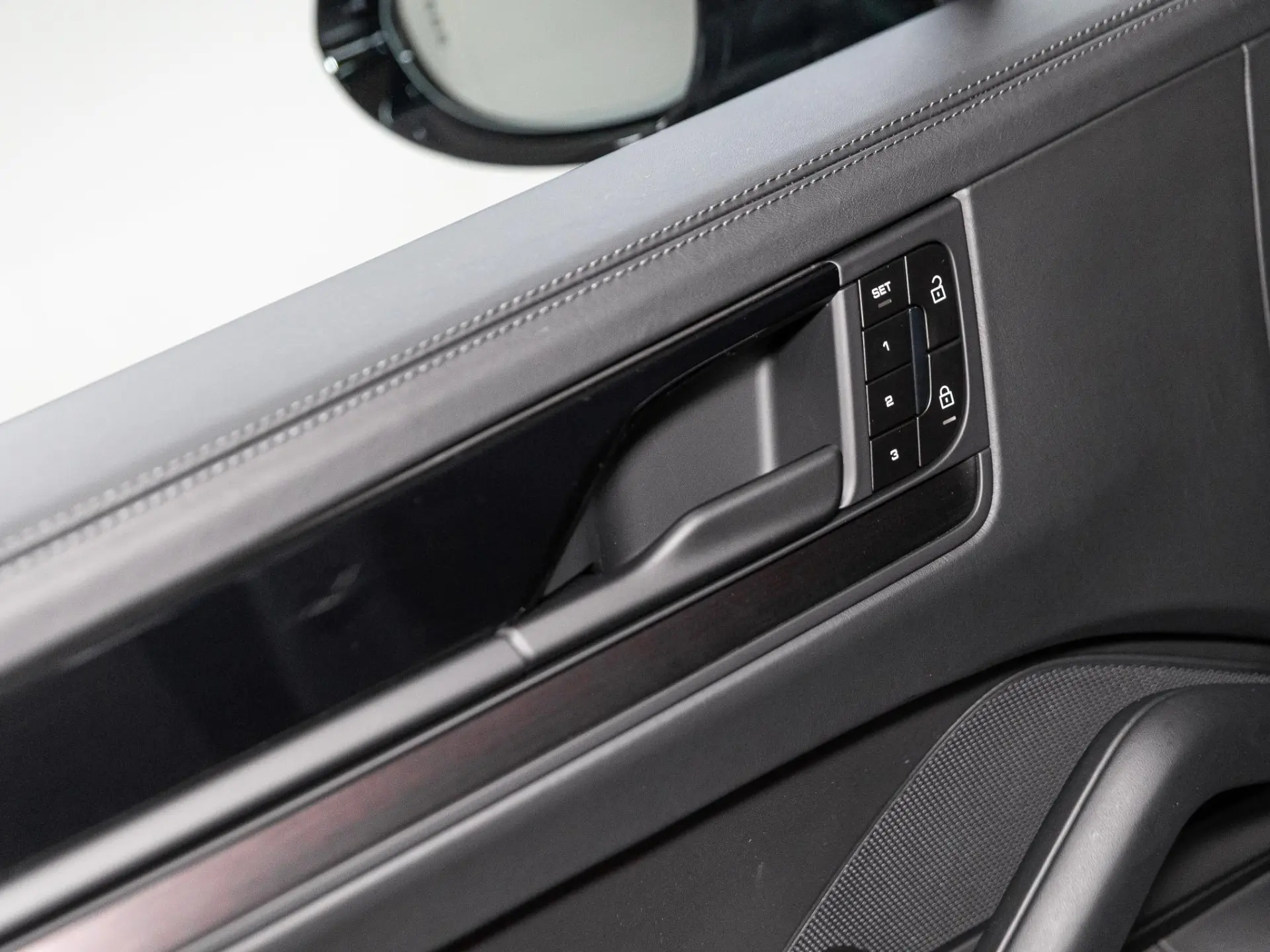 Cayenne Coupé 3.0 E-Hybrid Black Edition