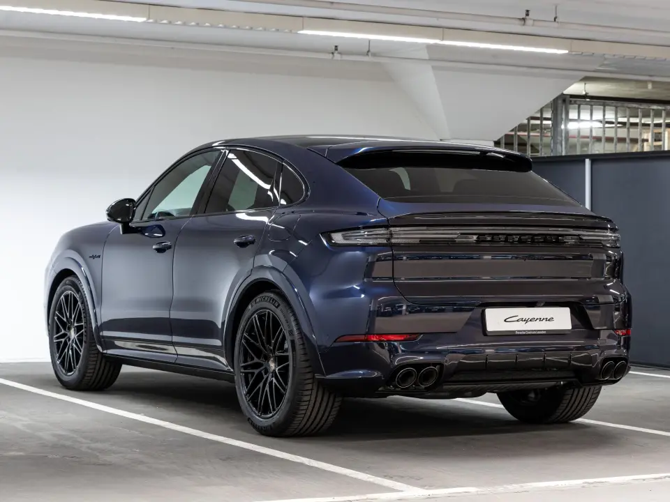 Porsche Cayenne Coupé 3.0 E-Hybrid Black Edition