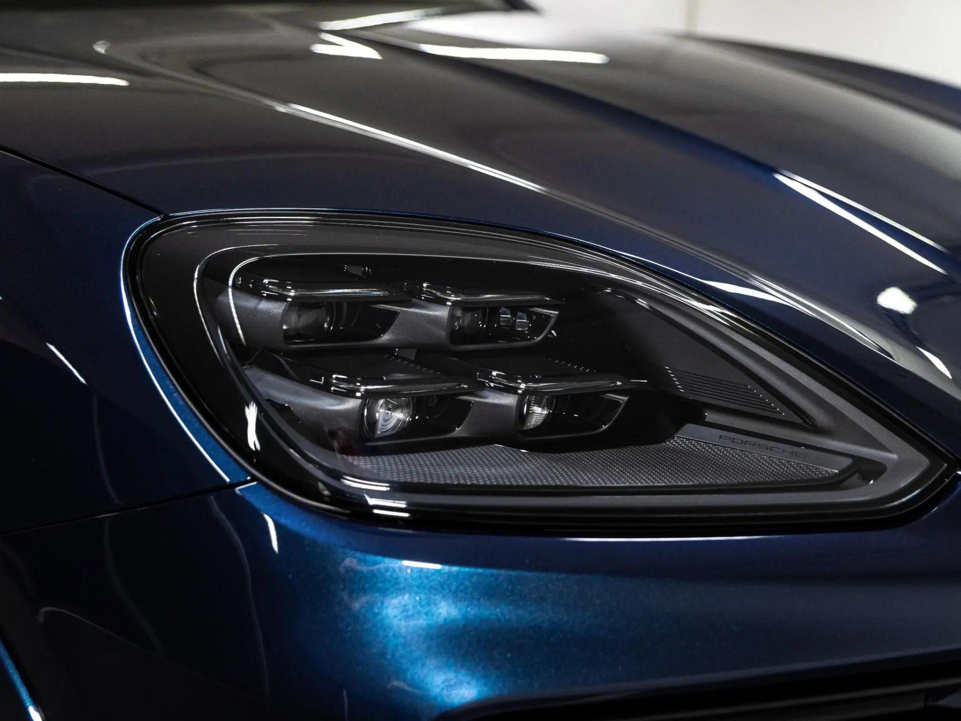 Cayenne Coupé 3.0 E-Hybrid Black Edition