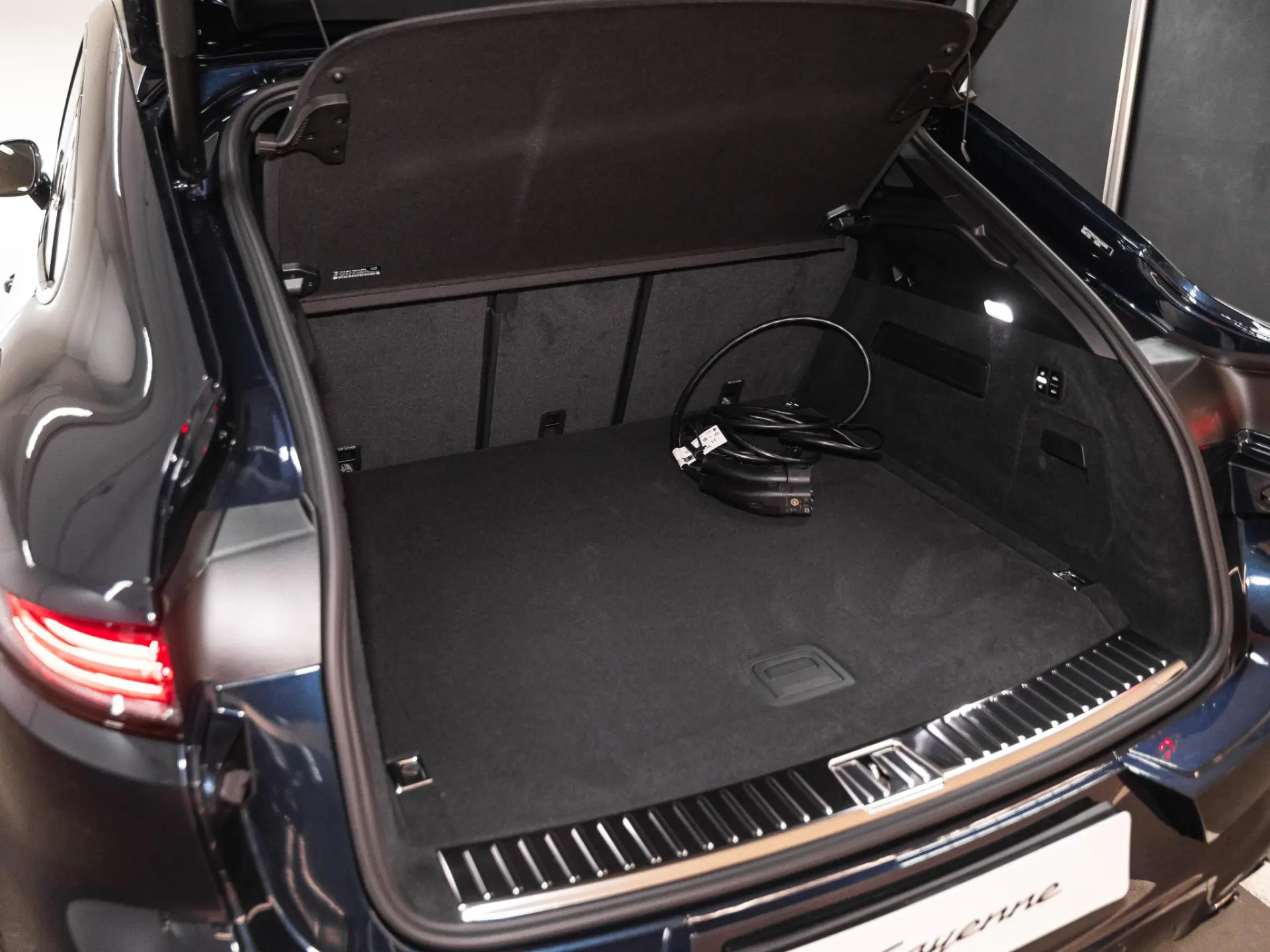 Cayenne Coupé 3.0 E-Hybrid Black Edition