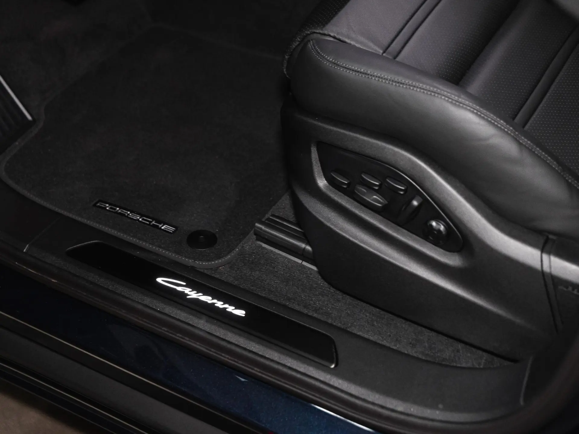 Cayenne Coupé 3.0 E-Hybrid Black Edition