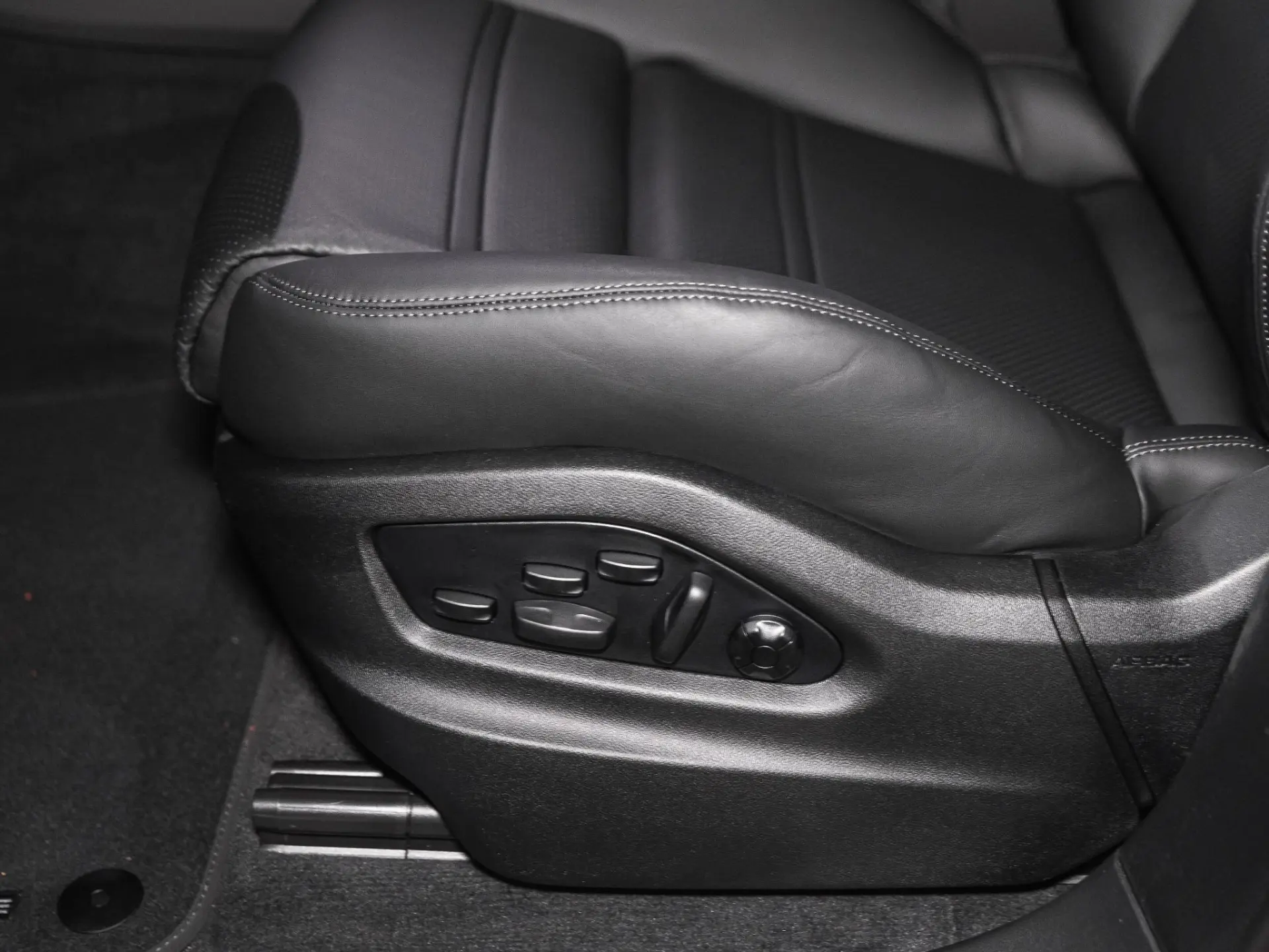 Cayenne Coupé 3.0 E-Hybrid Black Edition