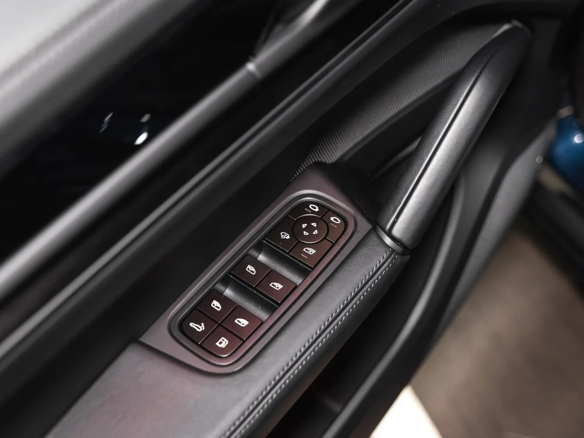 Cayenne Coupé 3.0 E-Hybrid Black Edition