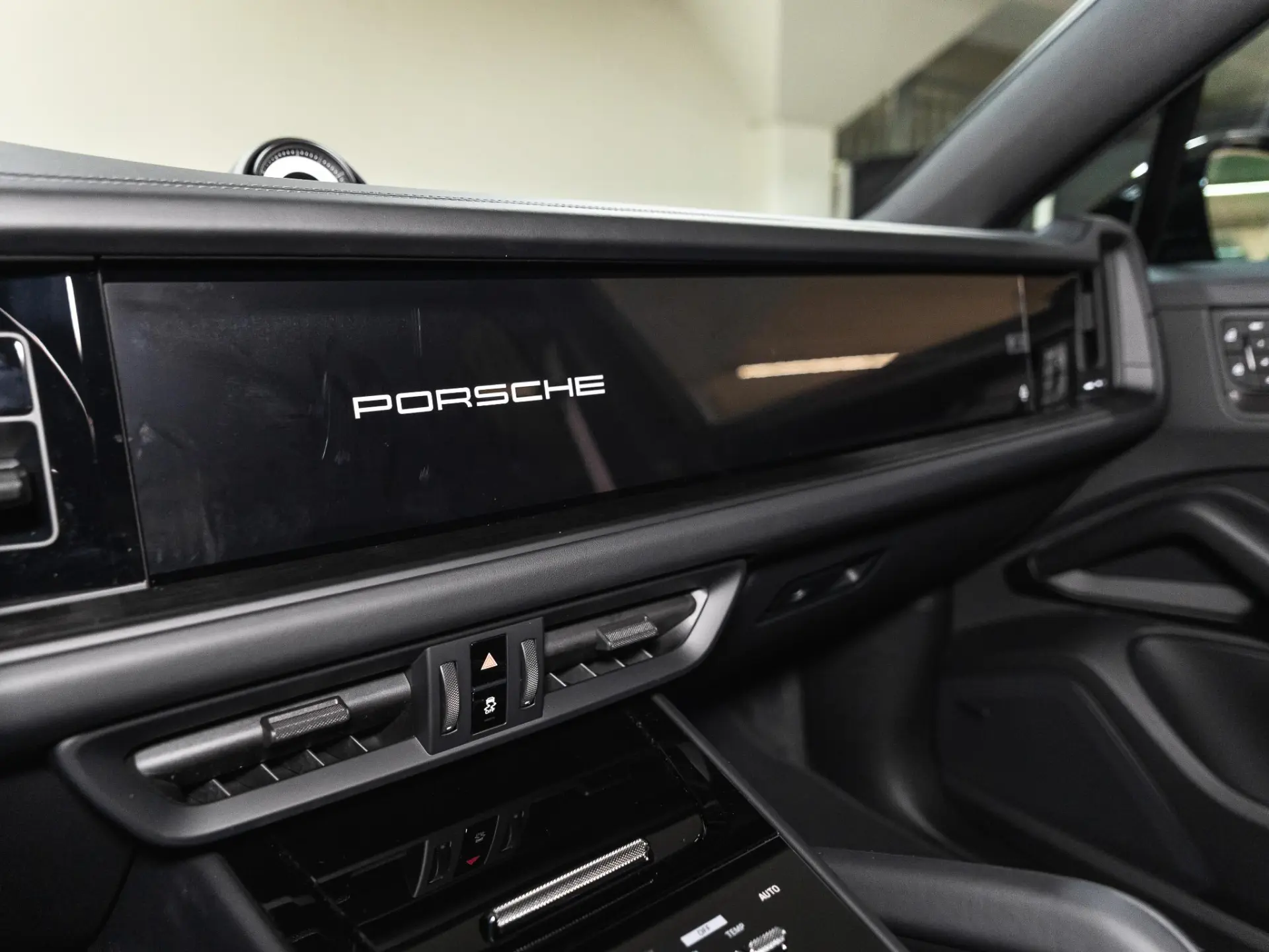 Cayenne Coupé 3.0 E-Hybrid Black Edition